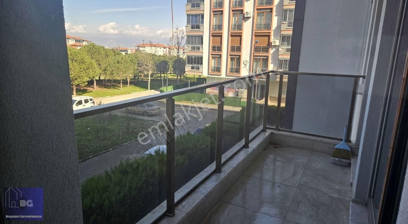 Başkent'ten Adalette Geniş Ve Nezih 4+1 240m2 Sıfır Gibi Daire! - Görsel 2