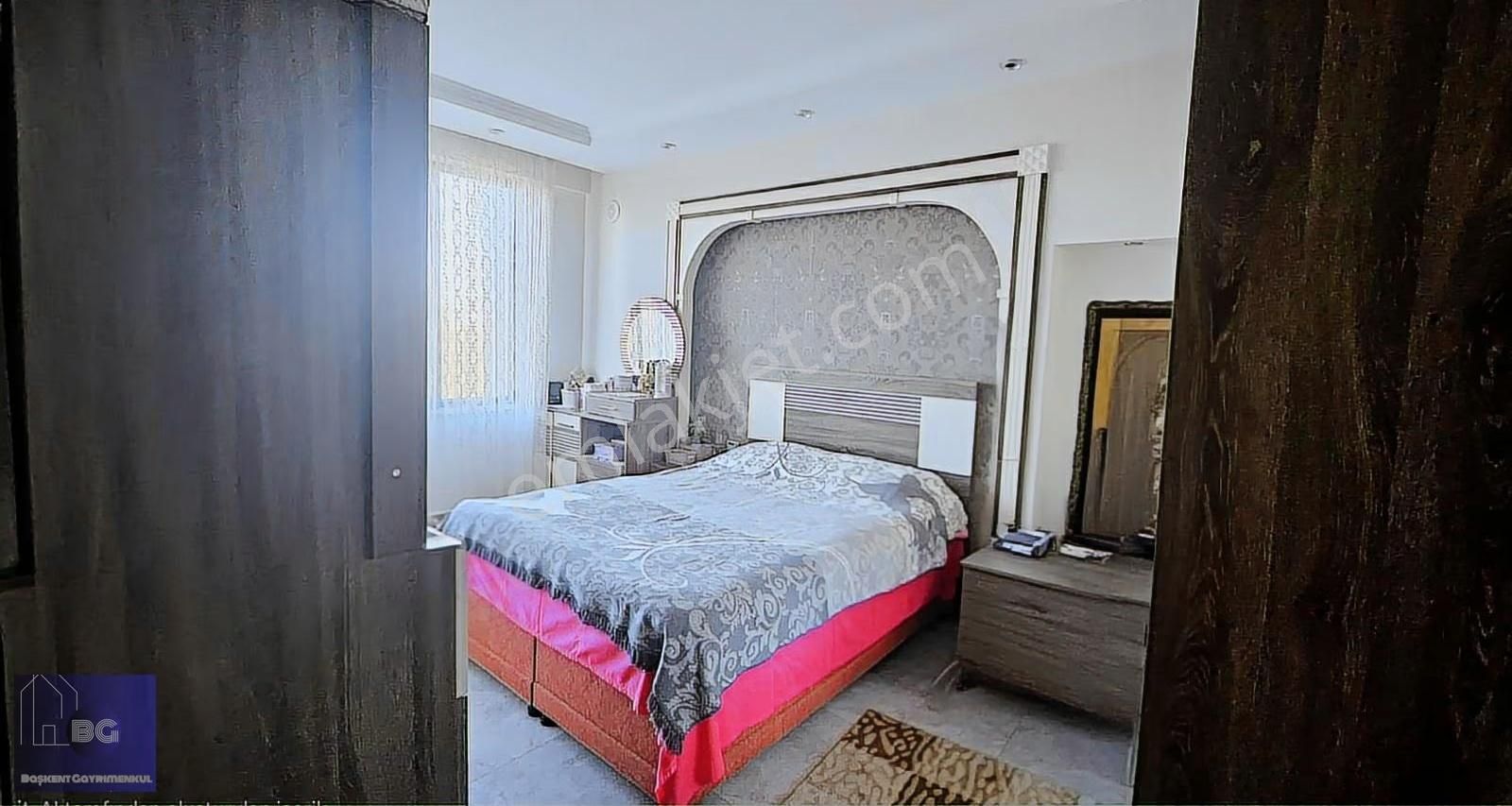 Başkent'ten Adalette Geniş Ve Nezih 4+1 240m2 Sıfır Gibi Daire! - Görsel 3