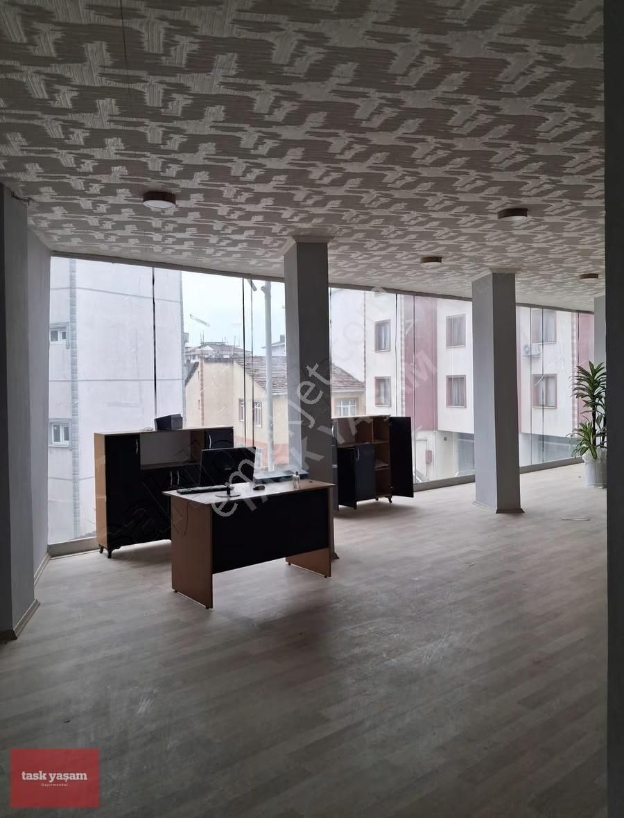 Cam Vitrinli 220 M² | Cadde Üzeri Kiralık Ofis - Görsel 28