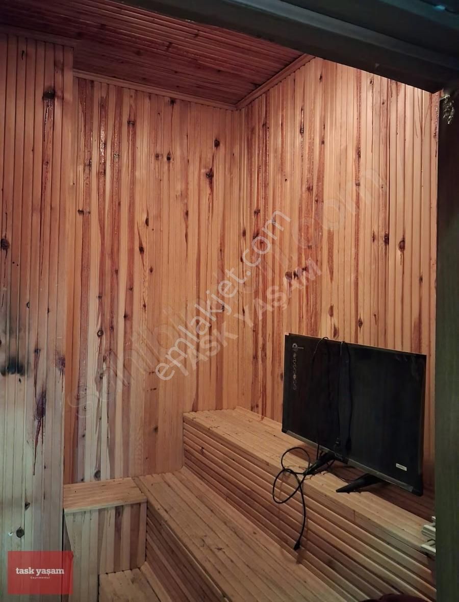 Cam Vitrinli 220 M² | Cadde Üzeri Kiralık Ofis