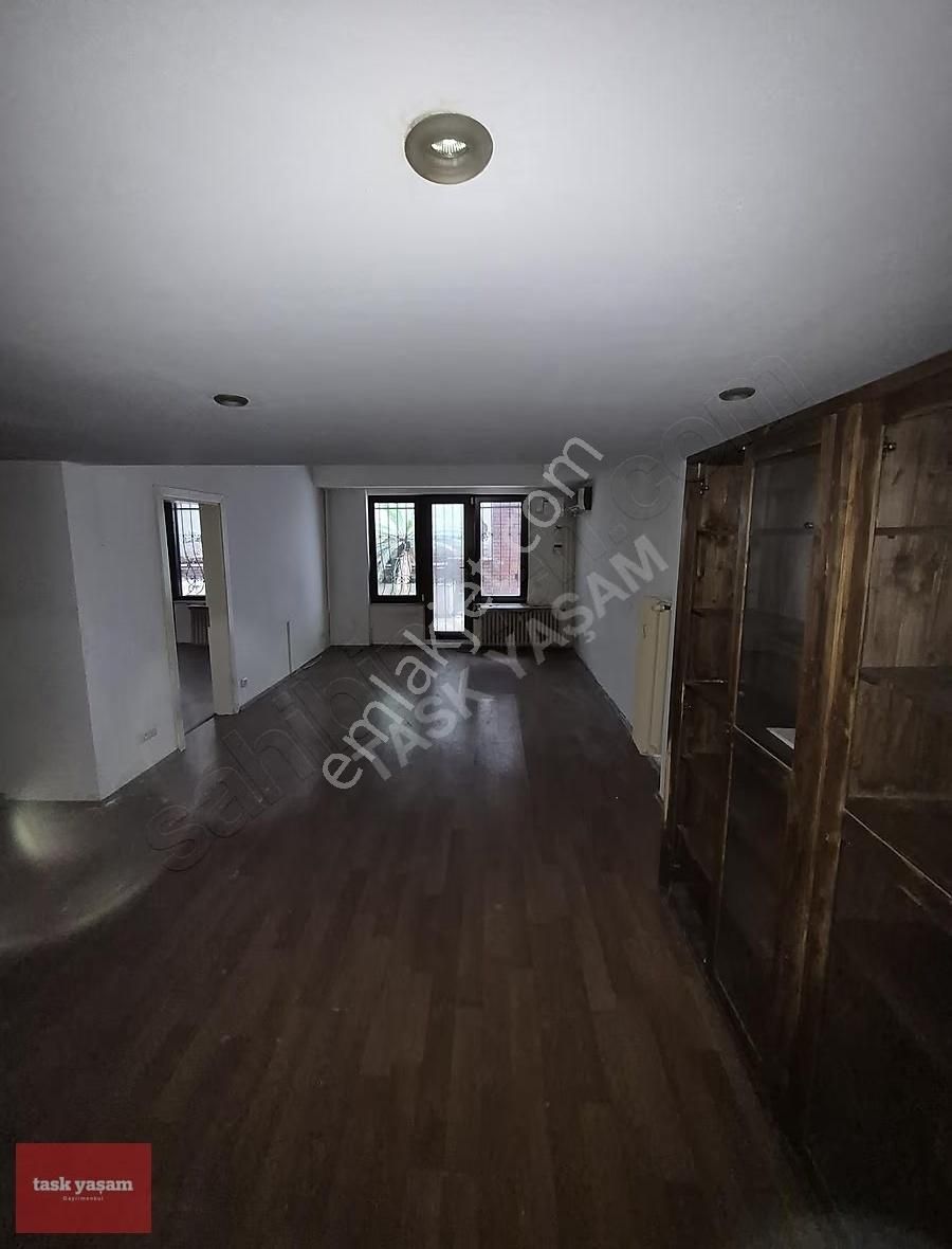 Nişantaşı Amerikan Hastanesi Yanı 2+1 Kiralık Ferah Bahçe Katı - Görsel 3