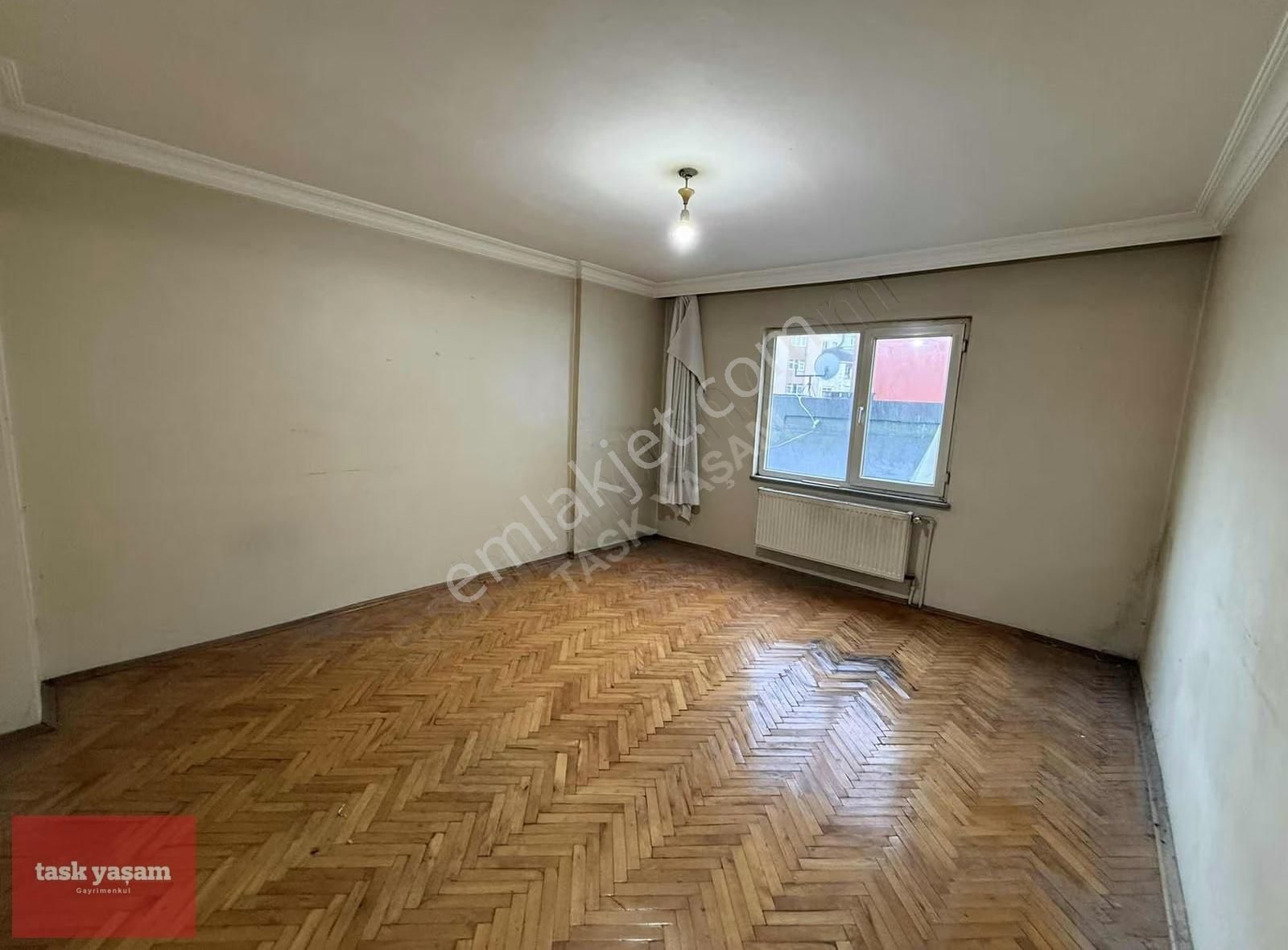 Gülbaharda Kiralık İçi Yenilenmiş 2+1 Daire - Görsel 17