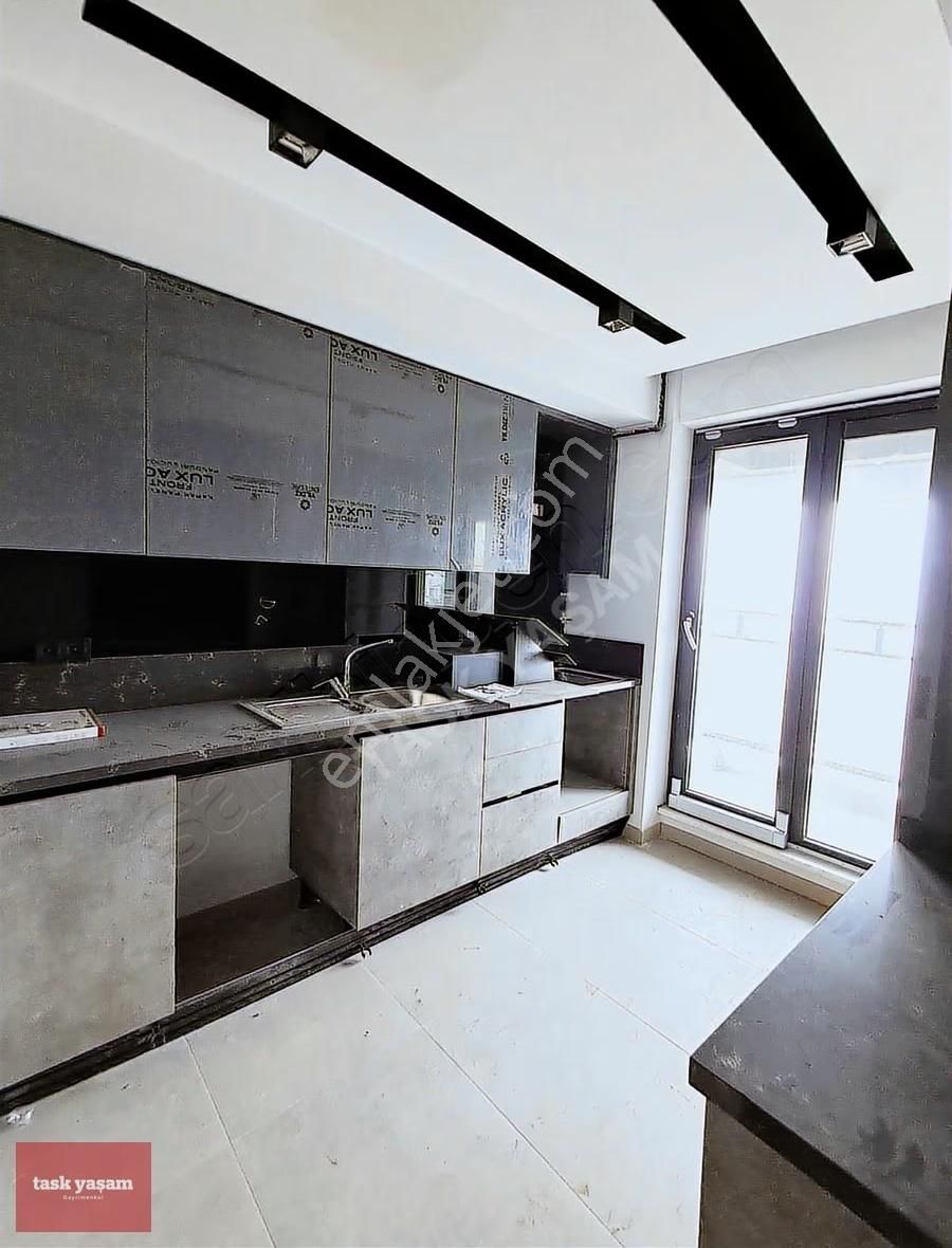 Pendik Velibaba Mah Deniz Manzaralı Satılık Lüks 3+1 Daire - Görsel 9