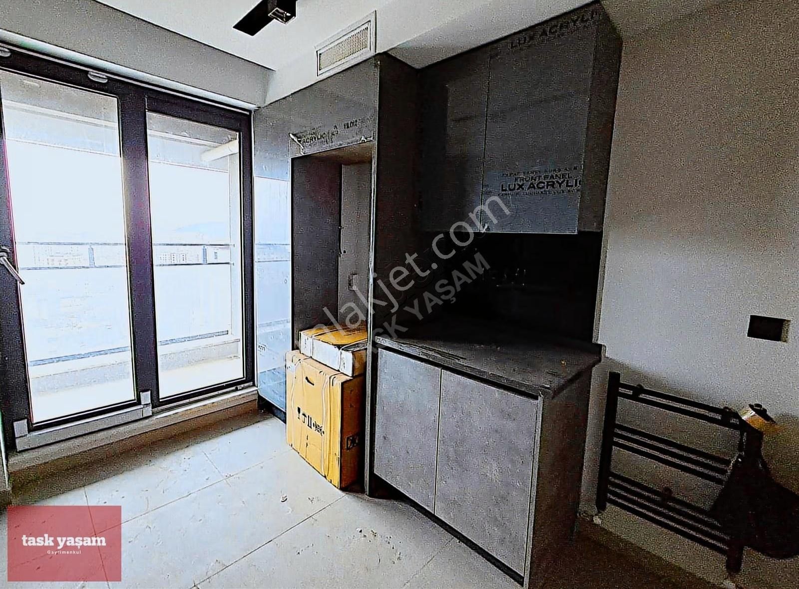 Pendik Velibaba Mah Deniz Manzaralı Satılık Lüks 3+1 Daire - Görsel 15