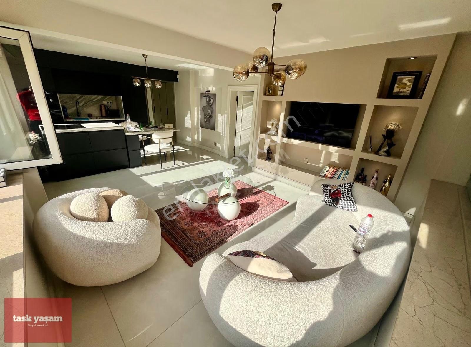 Bebek'te Kiralık Cennet Bahçesi Müstakil Daire