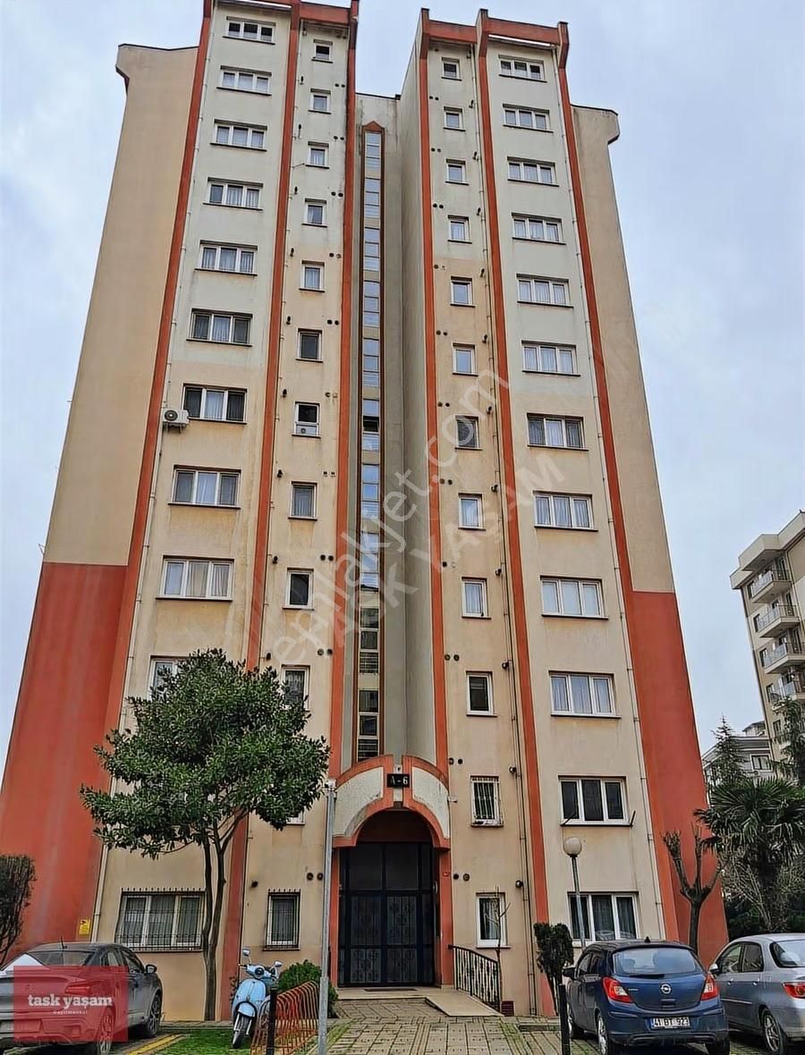 Kiptaş Tuzla 2. Etapta | Ana Girişe Yakın | Yüksek Kat 2+1 - Görsel 3