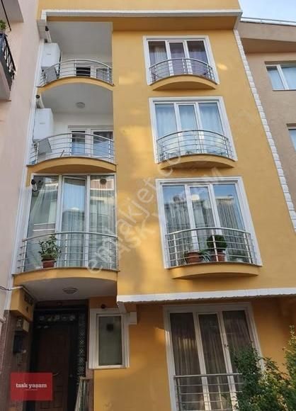 Kağıthane Çeliktepe Mahallesi'nde 2+1 Satılık Ferah Daire