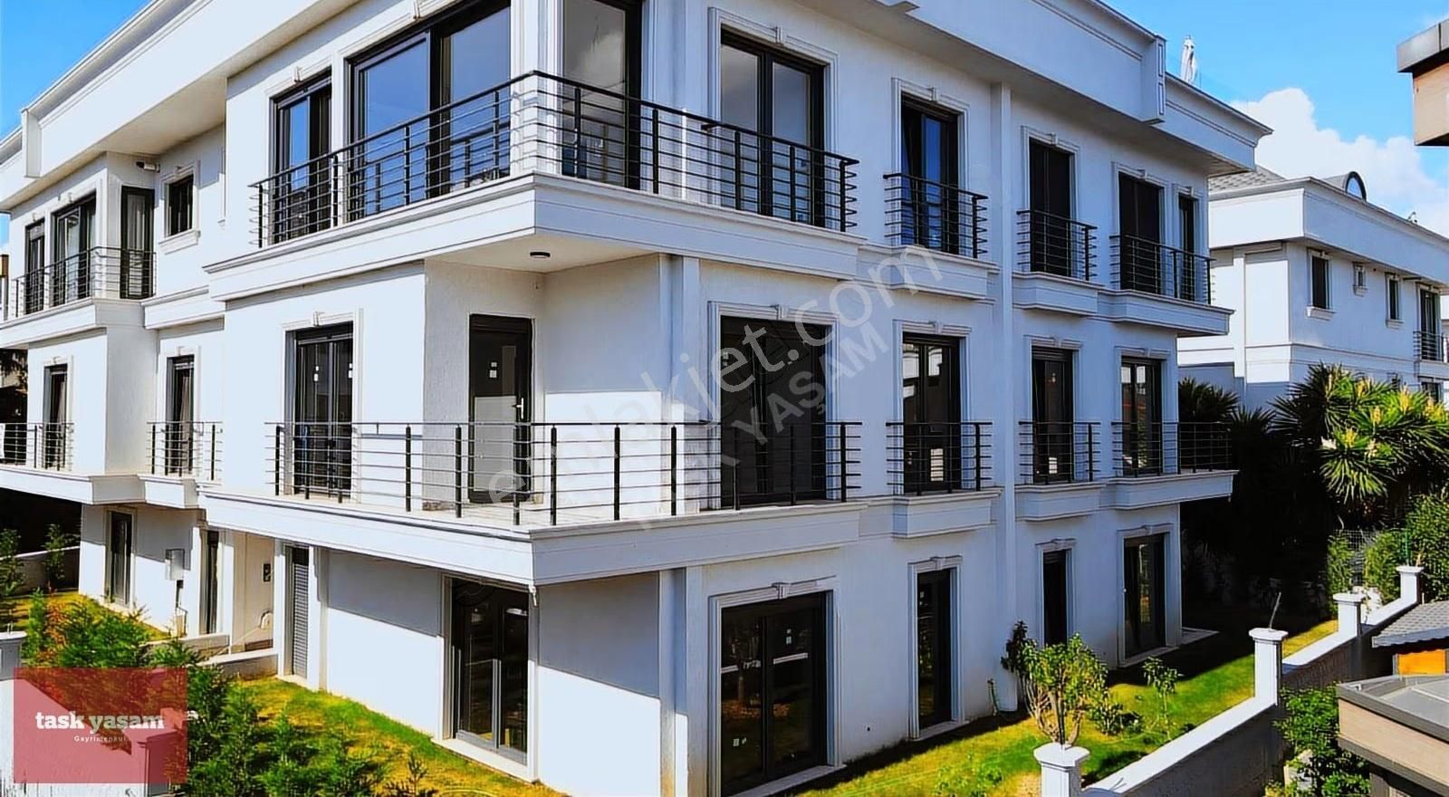 Denize Sıfır | Full Deniz Manzaralı | 60 M² Özel Bahçeli 2+1) - Görsel 8