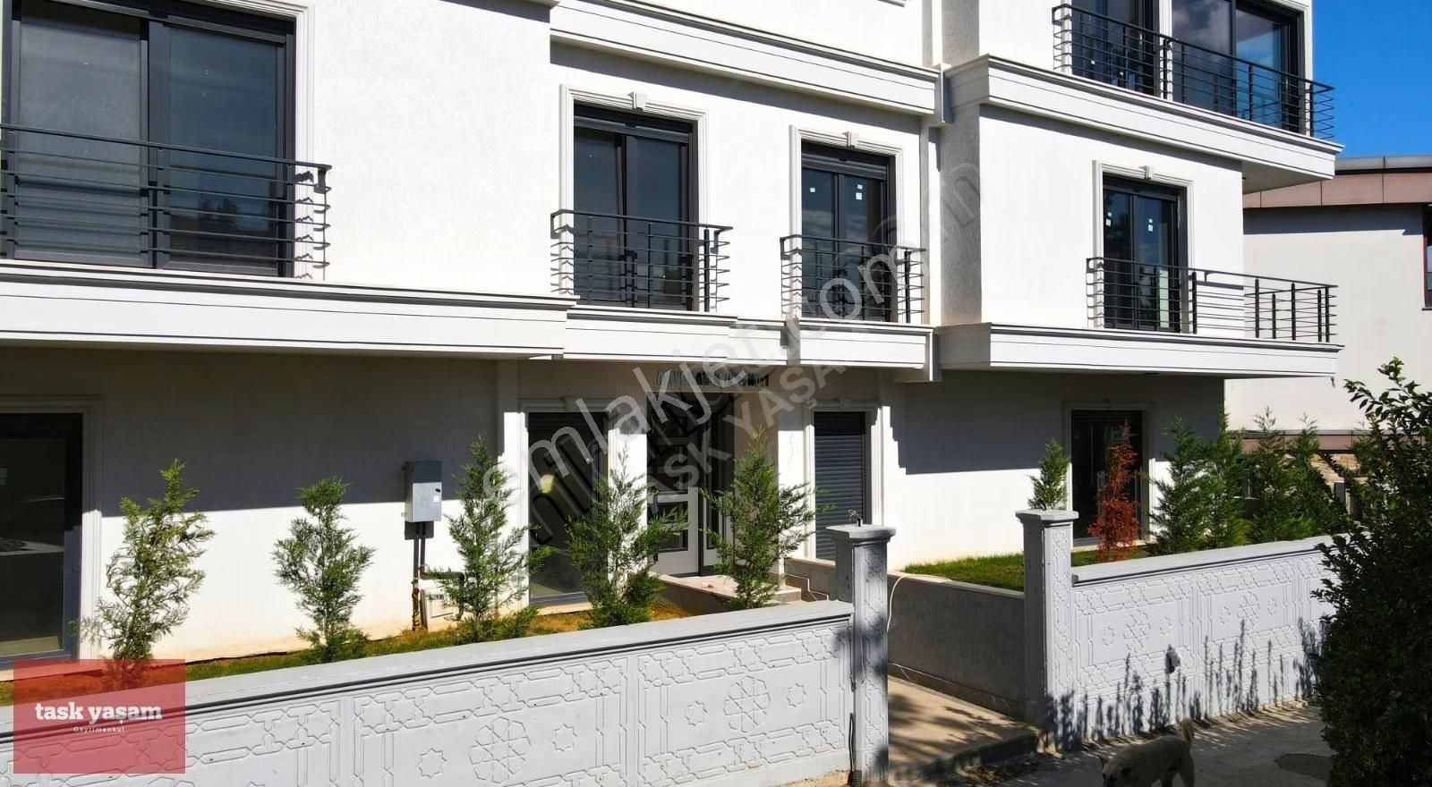 Denize Sıfır | Full Deniz Manzaralı | 60 M² Özel Bahçeli 2+1) - Görsel 13