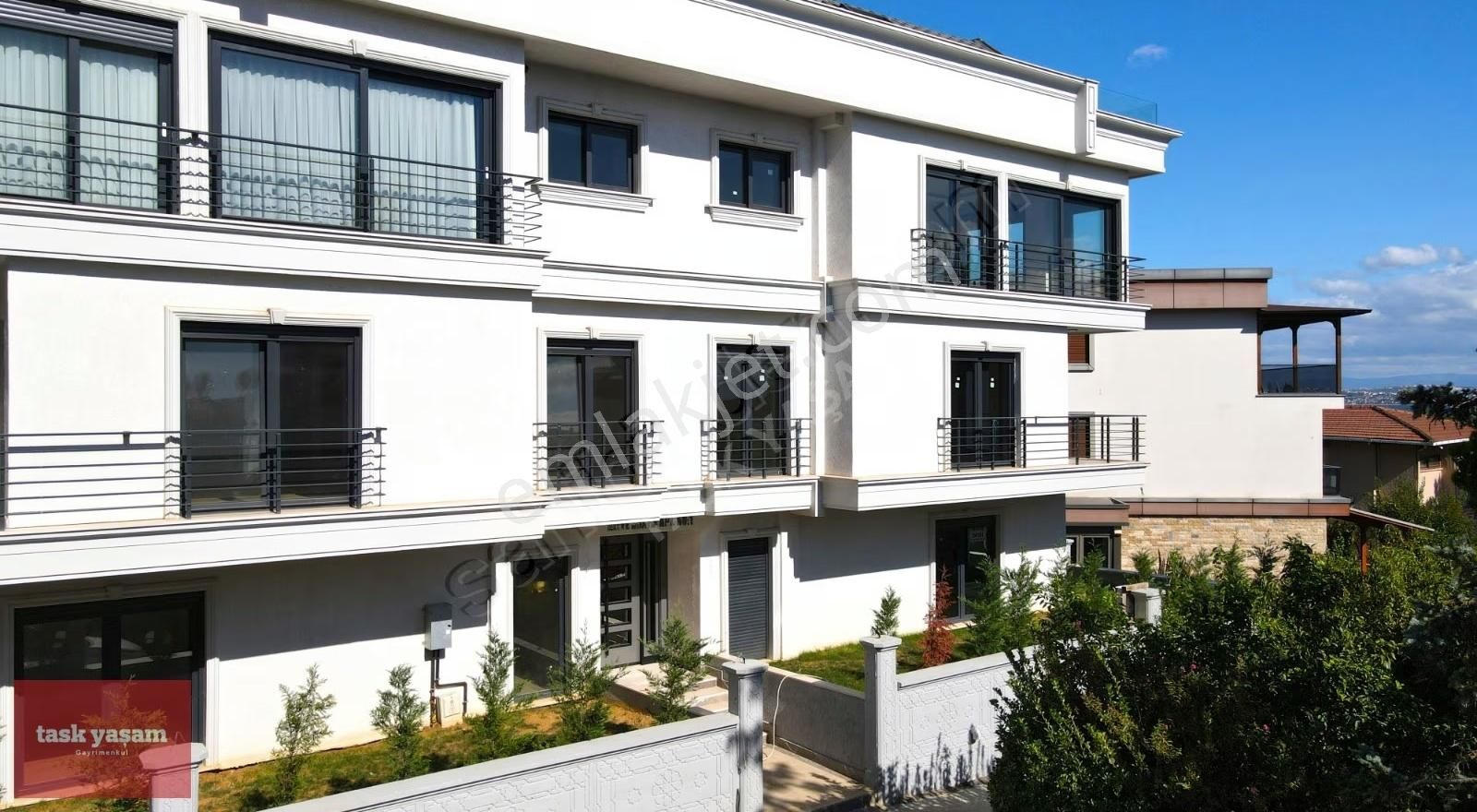Denize Sıfır | Full Deniz Manzaralı | 60 M² Özel Bahçeli 2+1) - Görsel 12