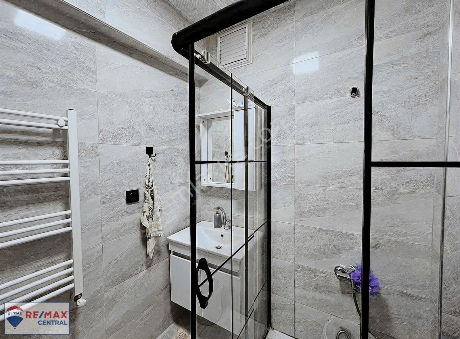 Remax Centralden Sivasın Kalbinde Satılık Şık Arakat Daire - Görsel 13