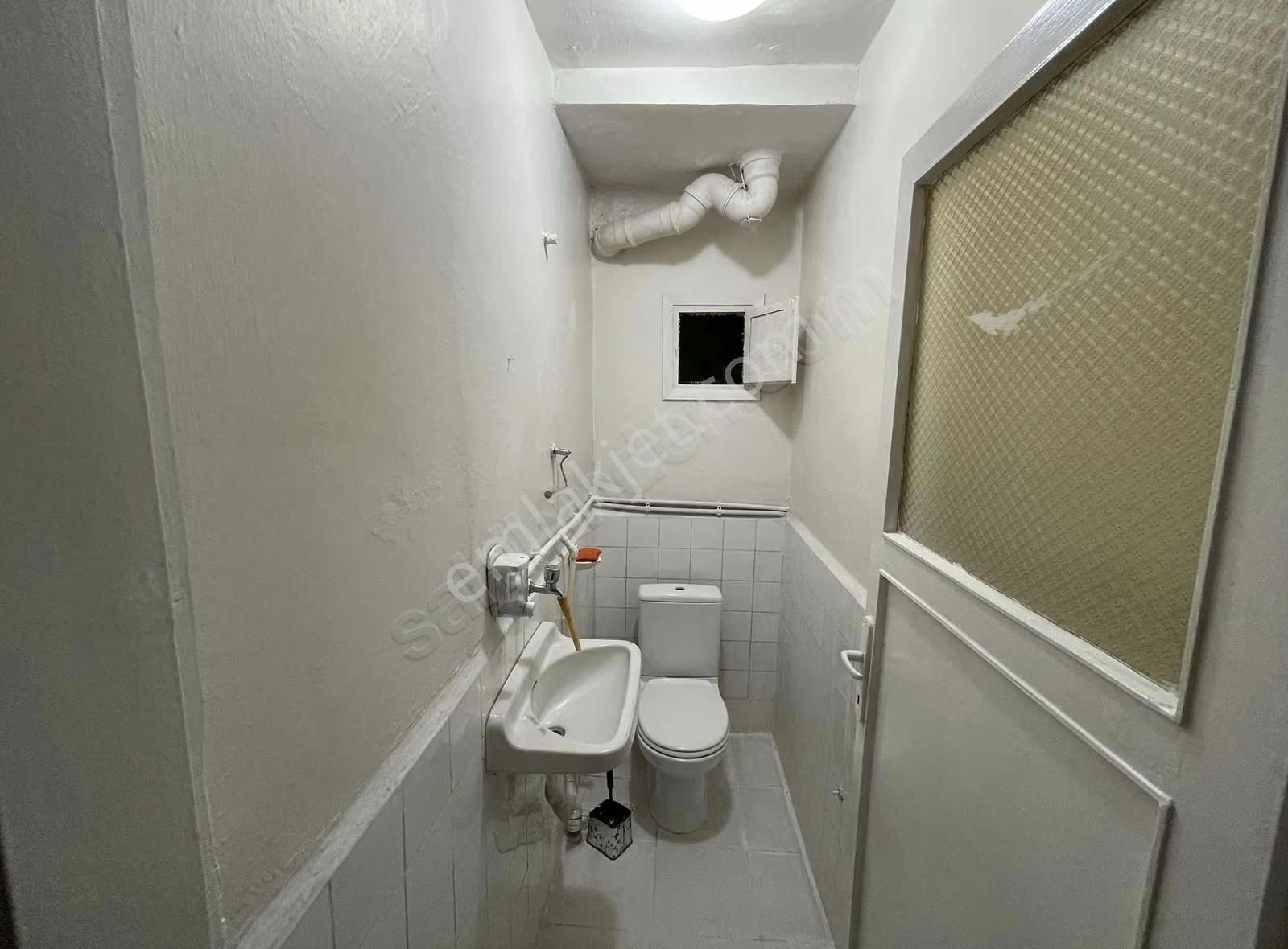 Bayrampaşa Yenidoğan Mah | 110 M² Asansörlü 2+1 Kiralık Daire! - Görsel 10