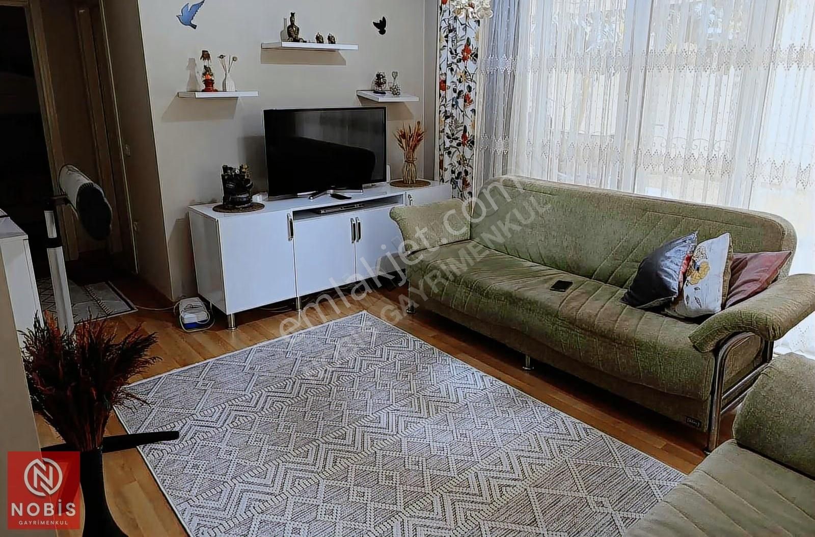 Nobis Gayrimenkul Ümraniye'nin Nezih Mahallesin'de Fırsat 2+1