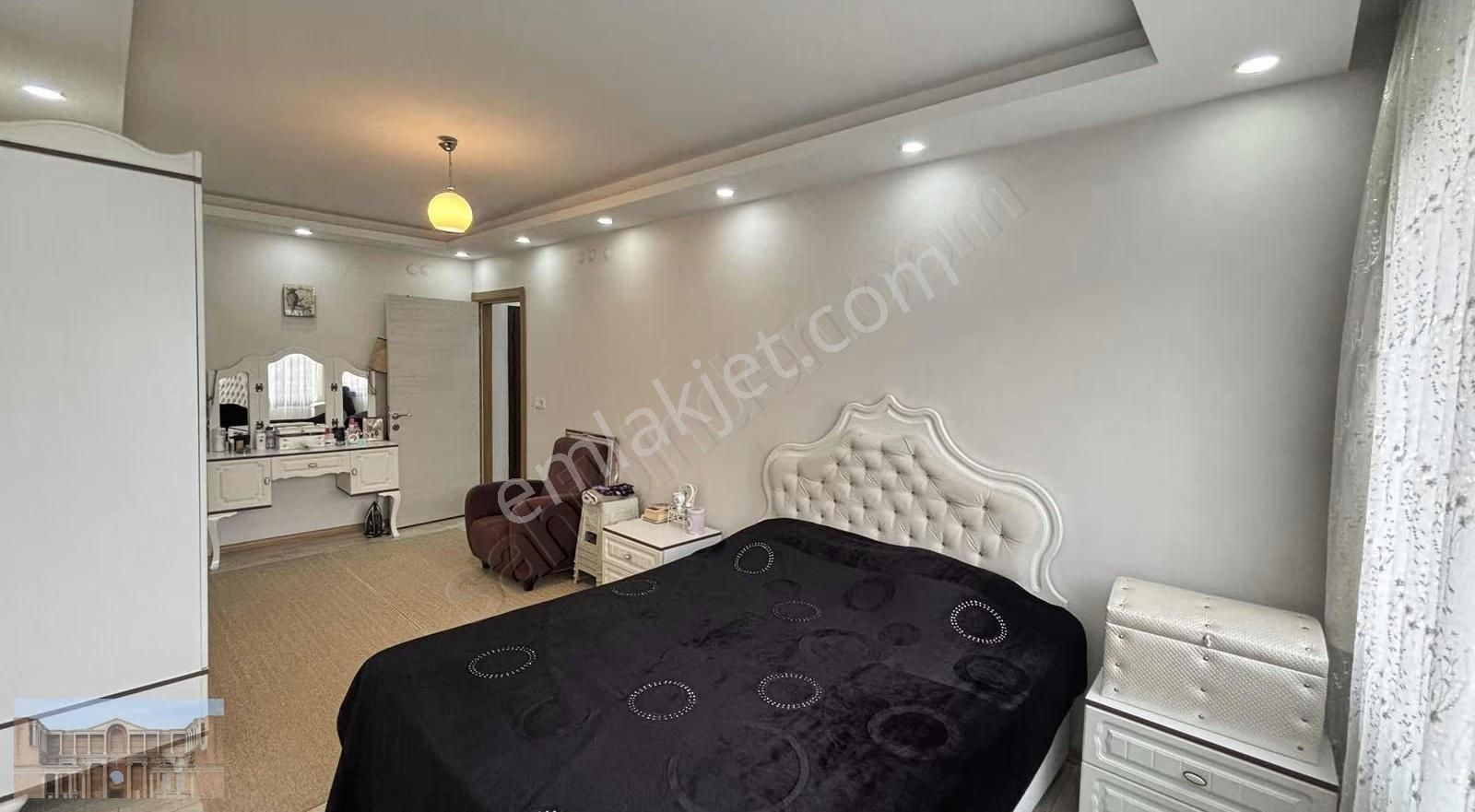 Avar Caddesi Civarında Park Cepheli Satılık 3+1 Daire!! - Görsel 6