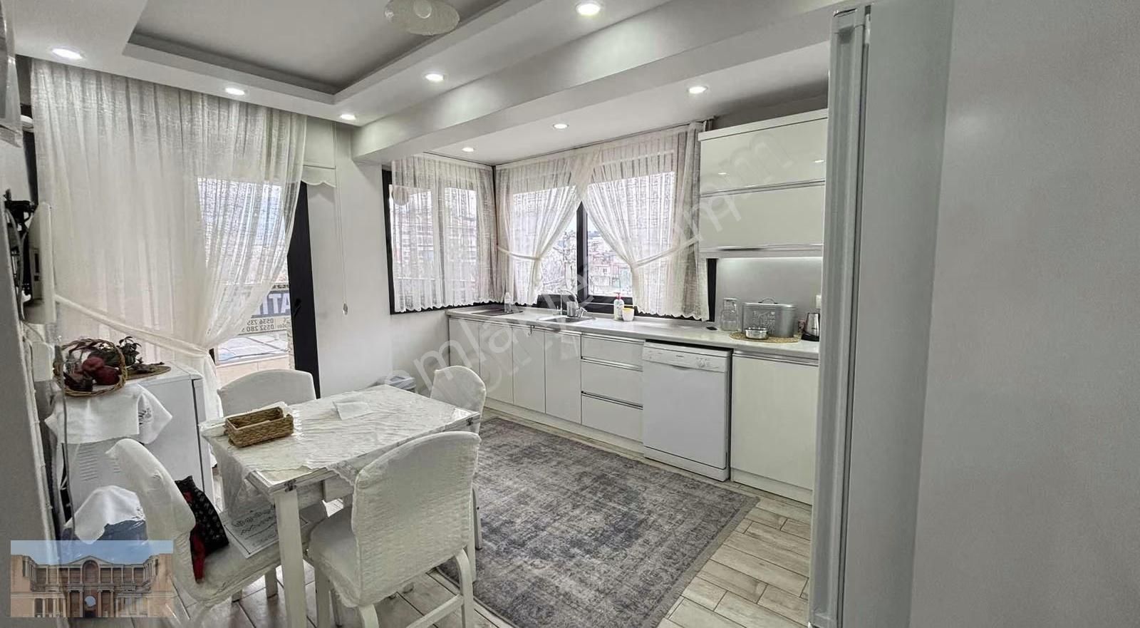 Avar Caddesi Civarında Park Cepheli Satılık 3+1 Daire!! - Görsel 21