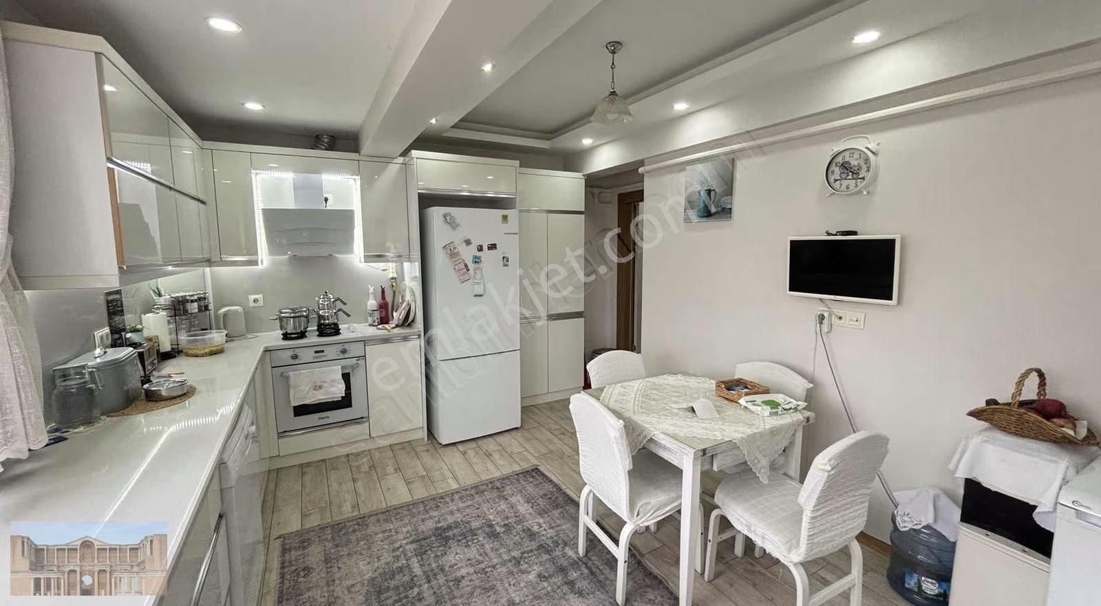Avar Caddesi Civarında Park Cepheli Satılık 3+1 Daire!! - Görsel 32