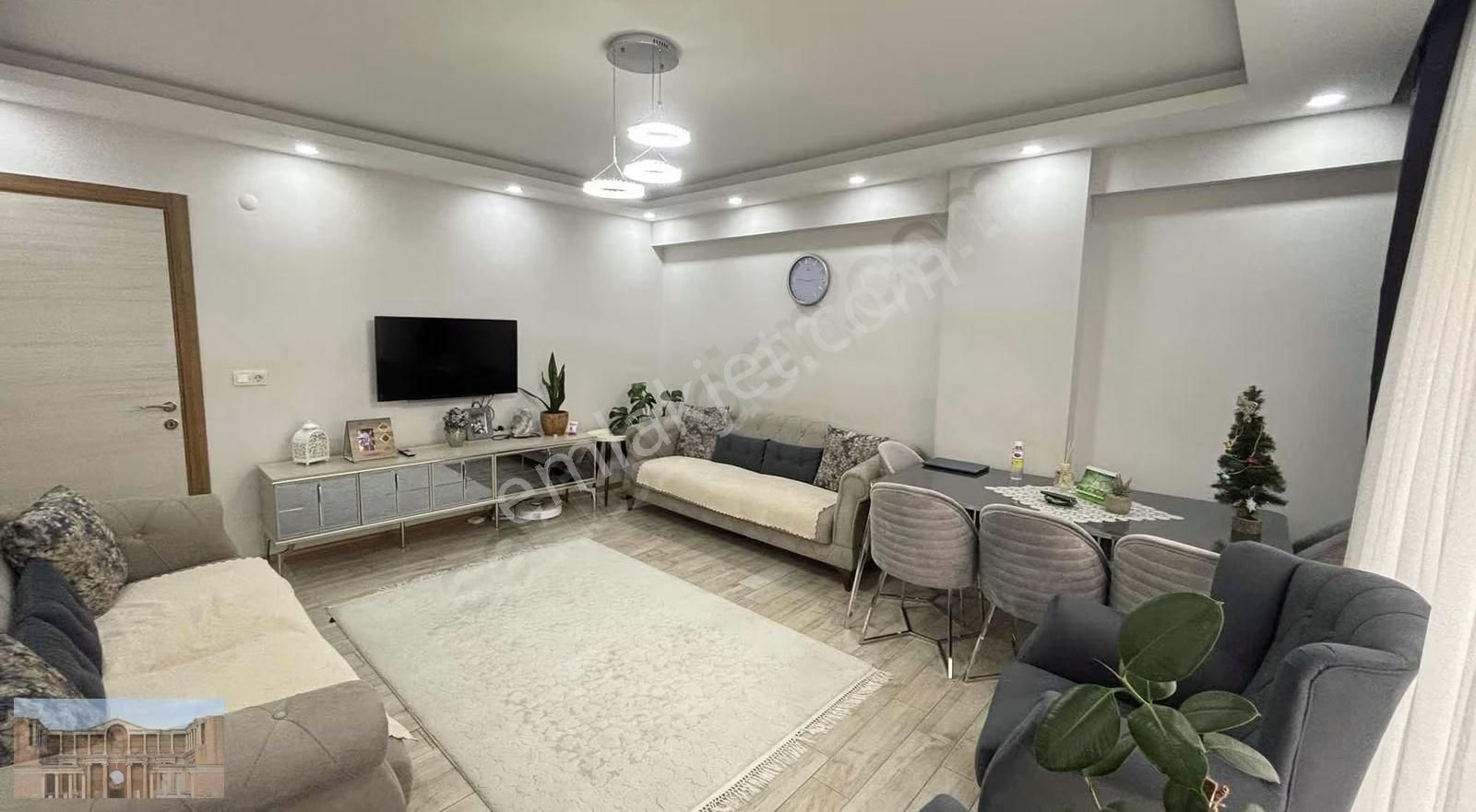 Avar Caddesi Civarında Park Cepheli Satılık 3+1 Daire!! - Görsel 2