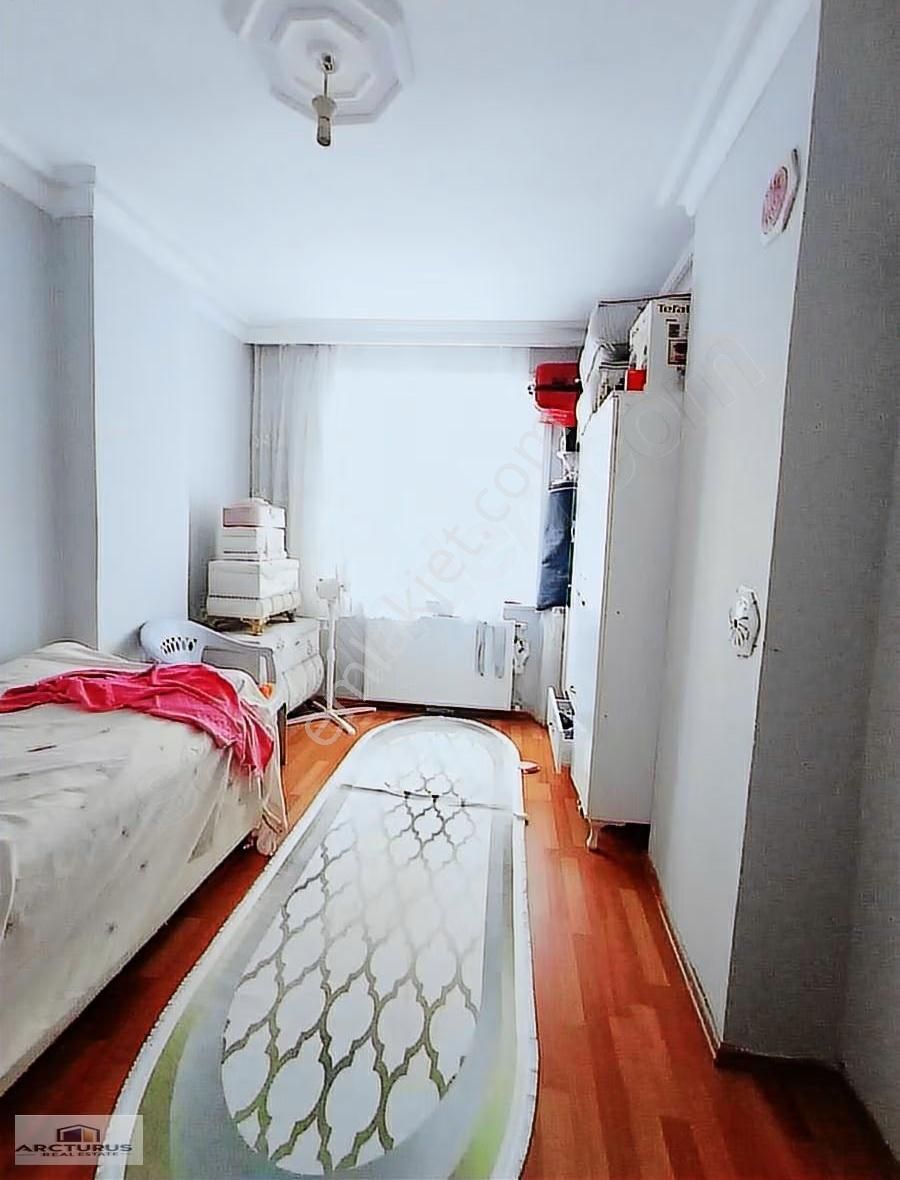 Esenyurt Hürriyet Mahallesi'nde 2+1 Satılık Ara Kat - Görsel 2