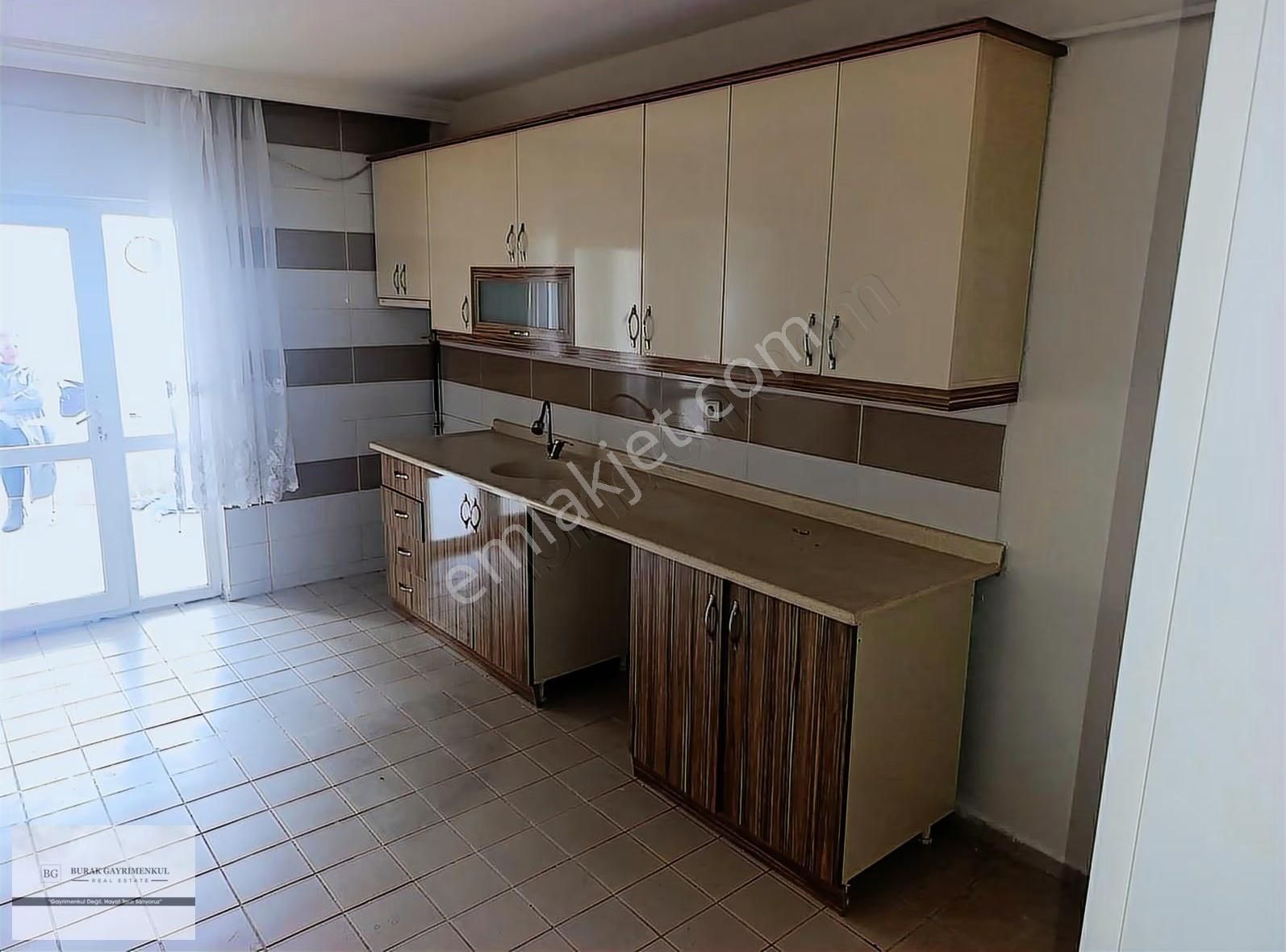 Şeyh Şamil C Üzeri Site İçerisinde Kat Konumunda Yapılı Giriş - Görsel 26