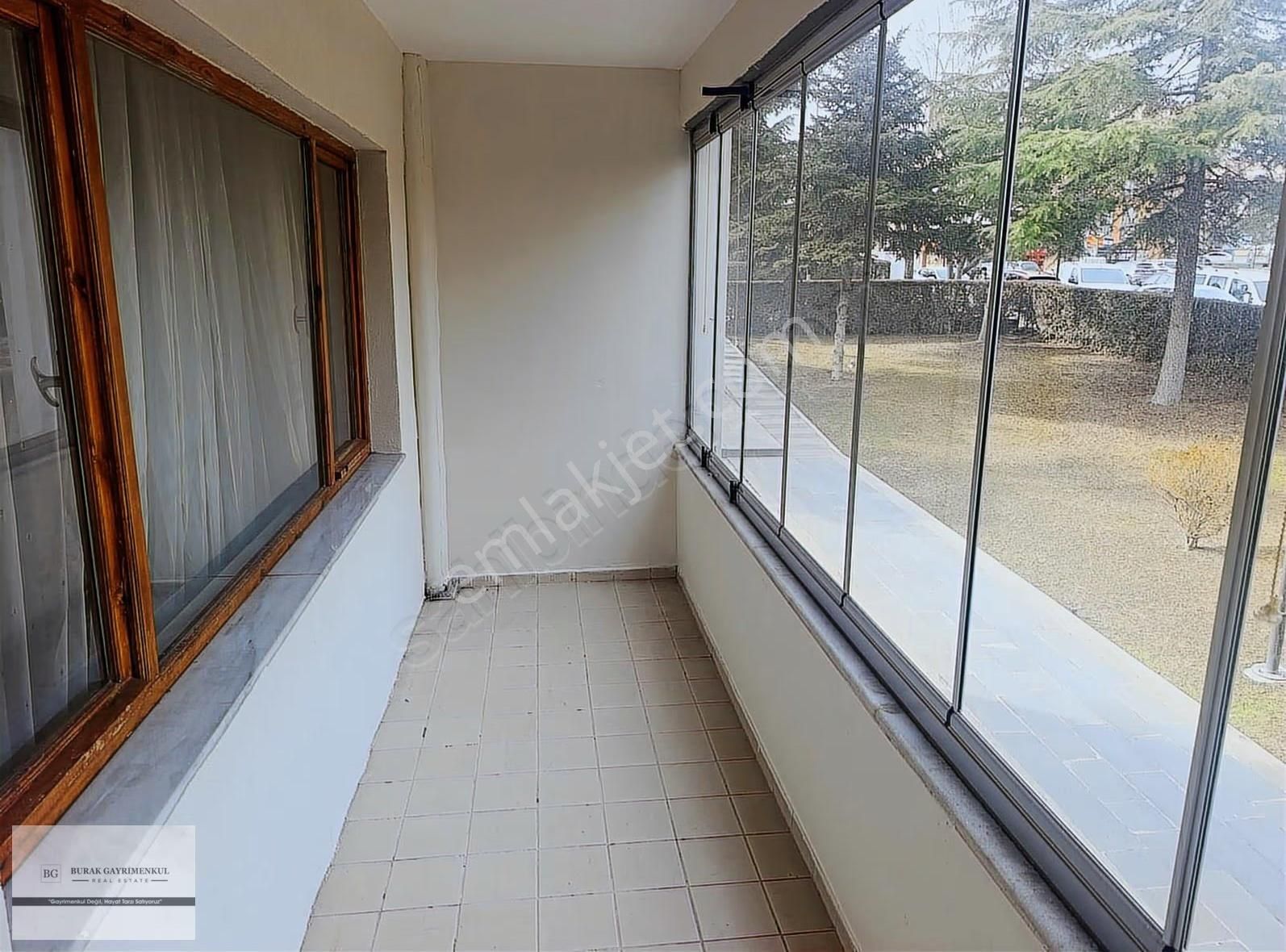 Şeyh Şamil C Üzeri Site İçerisinde Kat Konumunda Yapılı Giriş - Görsel 9