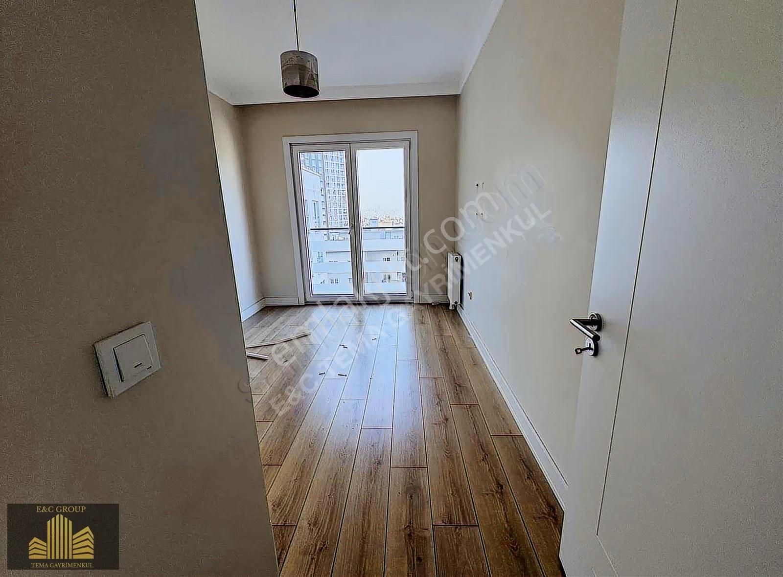 Tema İstanbul 1,de Satılık 4+1 196,m2 Boşş Daire - Görsel 7