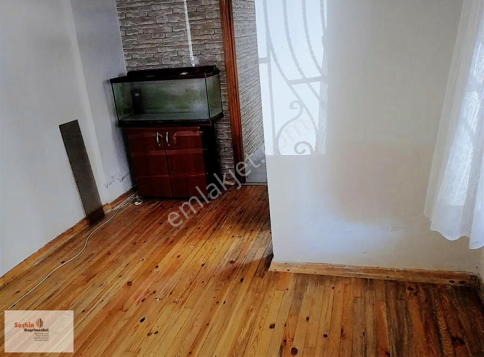 Maltepe Zümrütevlerde 2+1 Giriş Kat Güvenlikli Site İçerisinde - Görsel 14