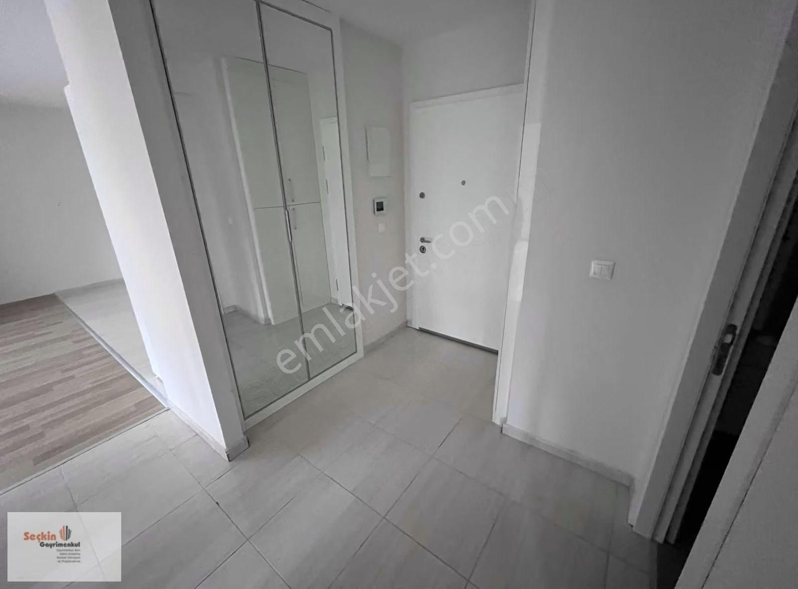 Maltepe Zümrütevlerde Full Ada Sitesi İçerisinde 2+1 80m2 Net - Görsel 26