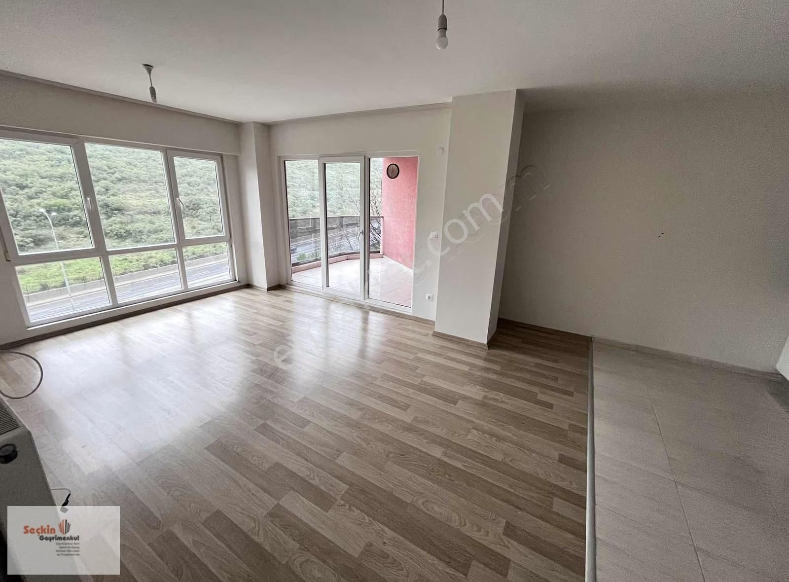 Maltepe Zümrütevlerde Full Ada Sitesi İçerisinde 2+1 80m2 Net - Görsel 22
