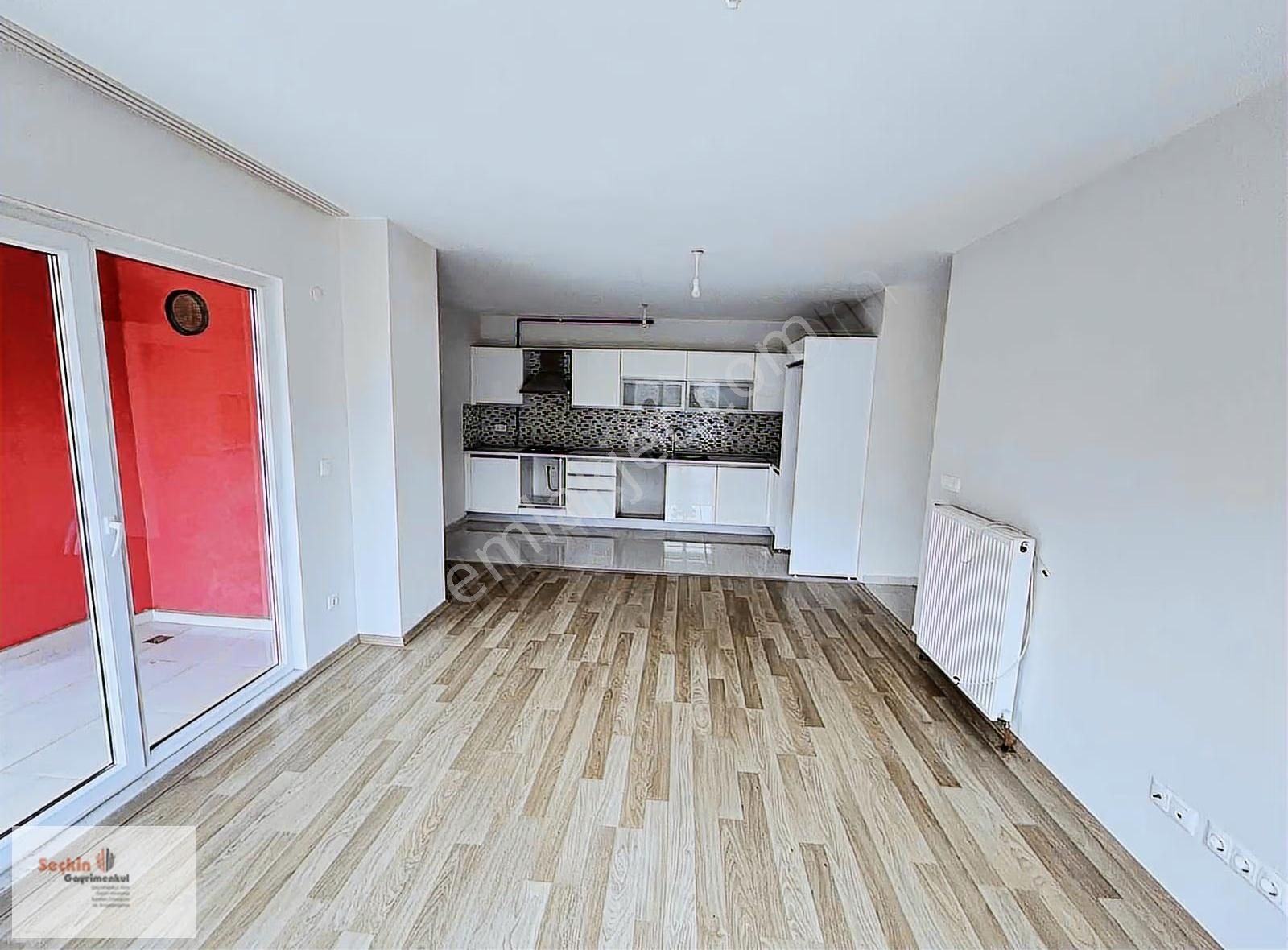 Maltepe Zümrütevlerde Full Ada Sitesi İçerisinde 2+1 80m2 Net - Görsel 3