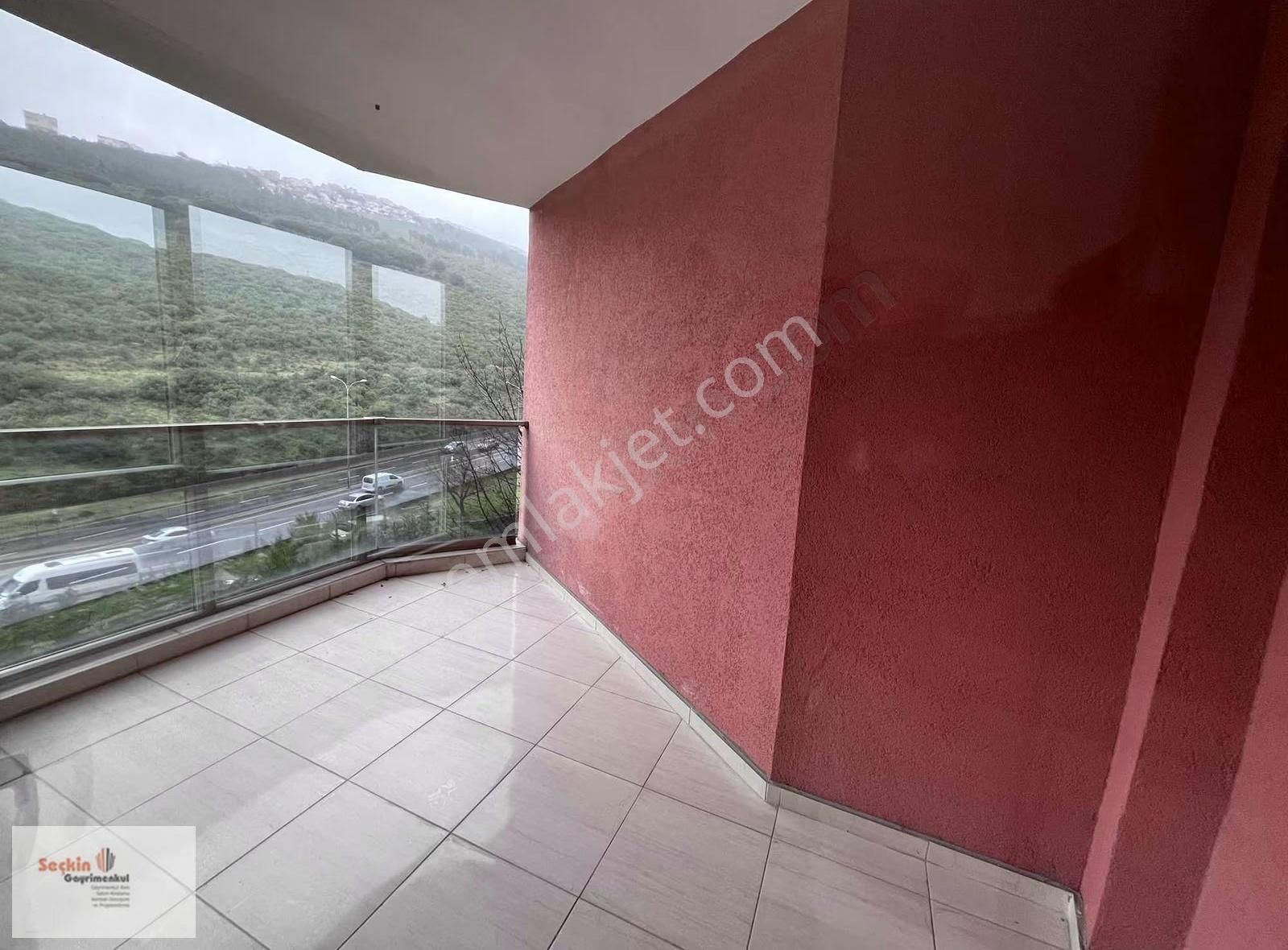 Maltepe Zümrütevlerde Full Ada Sitesi İçerisinde 2+1 80m2 Net - Görsel 15