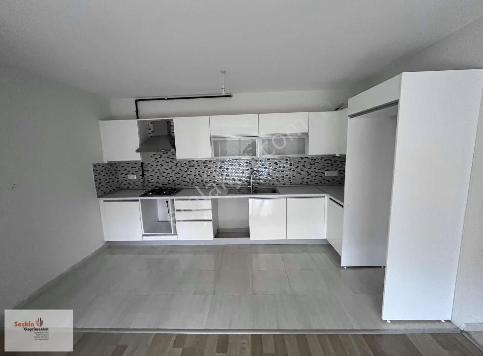 Maltepe Zümrütevlerde Full Ada Sitesi İçerisinde 2+1 80m2 Net - Görsel 8