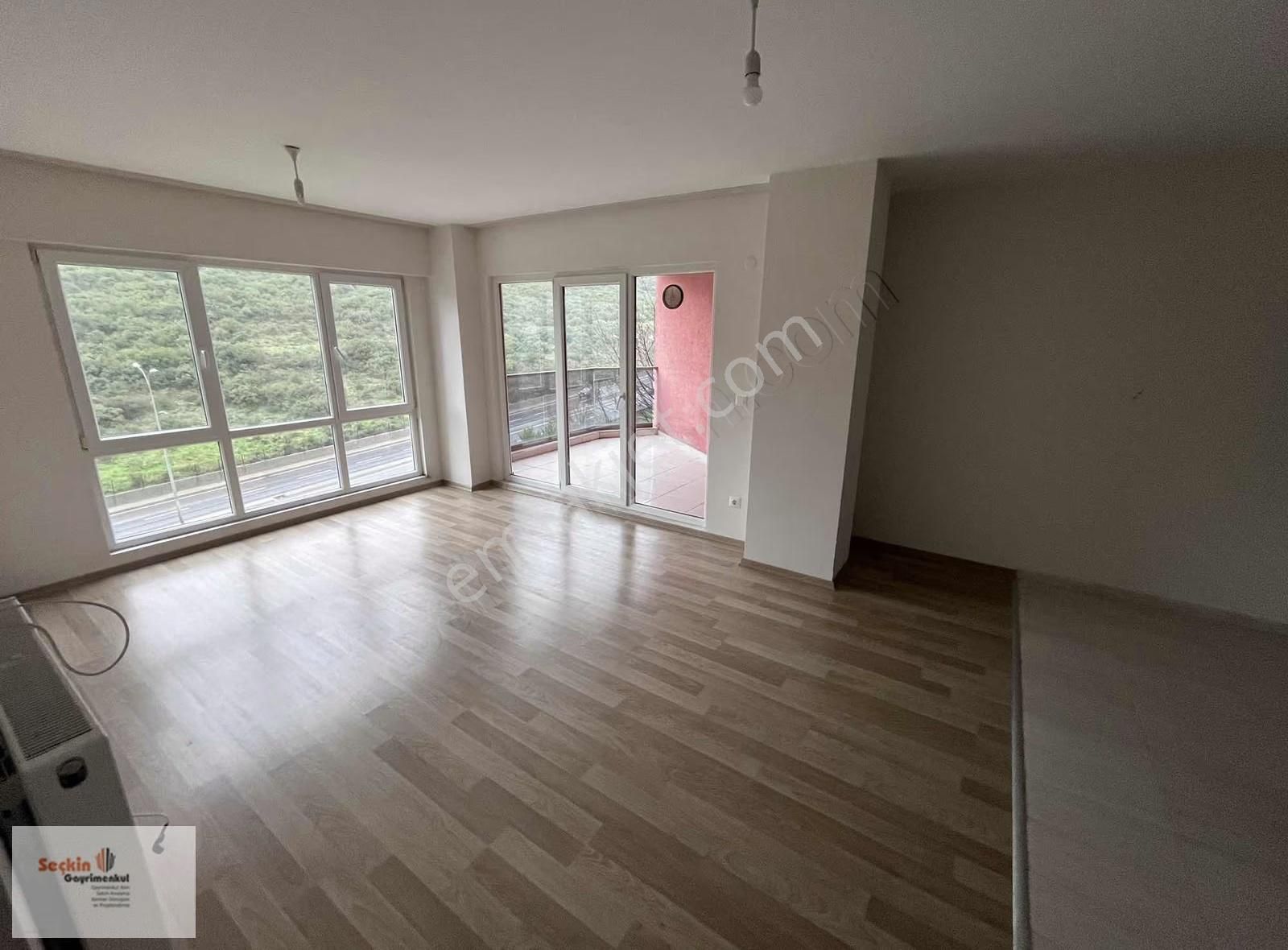 Maltepe Zümrütevlerde Full Ada Sitesi İçerisinde 2+1 80m2 Net - Görsel 24