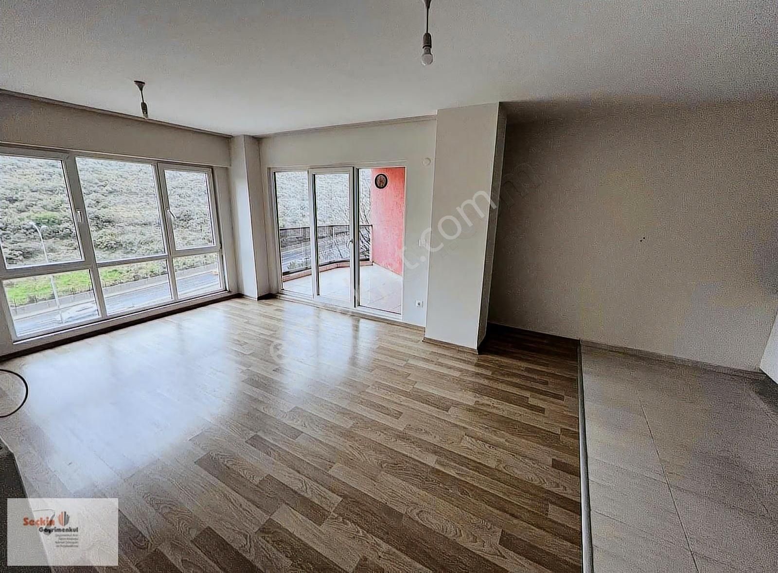 Maltepe Zümrütevlerde Full Ada Sitesi İçerisinde 2+1 80m2 Net - Görsel 28