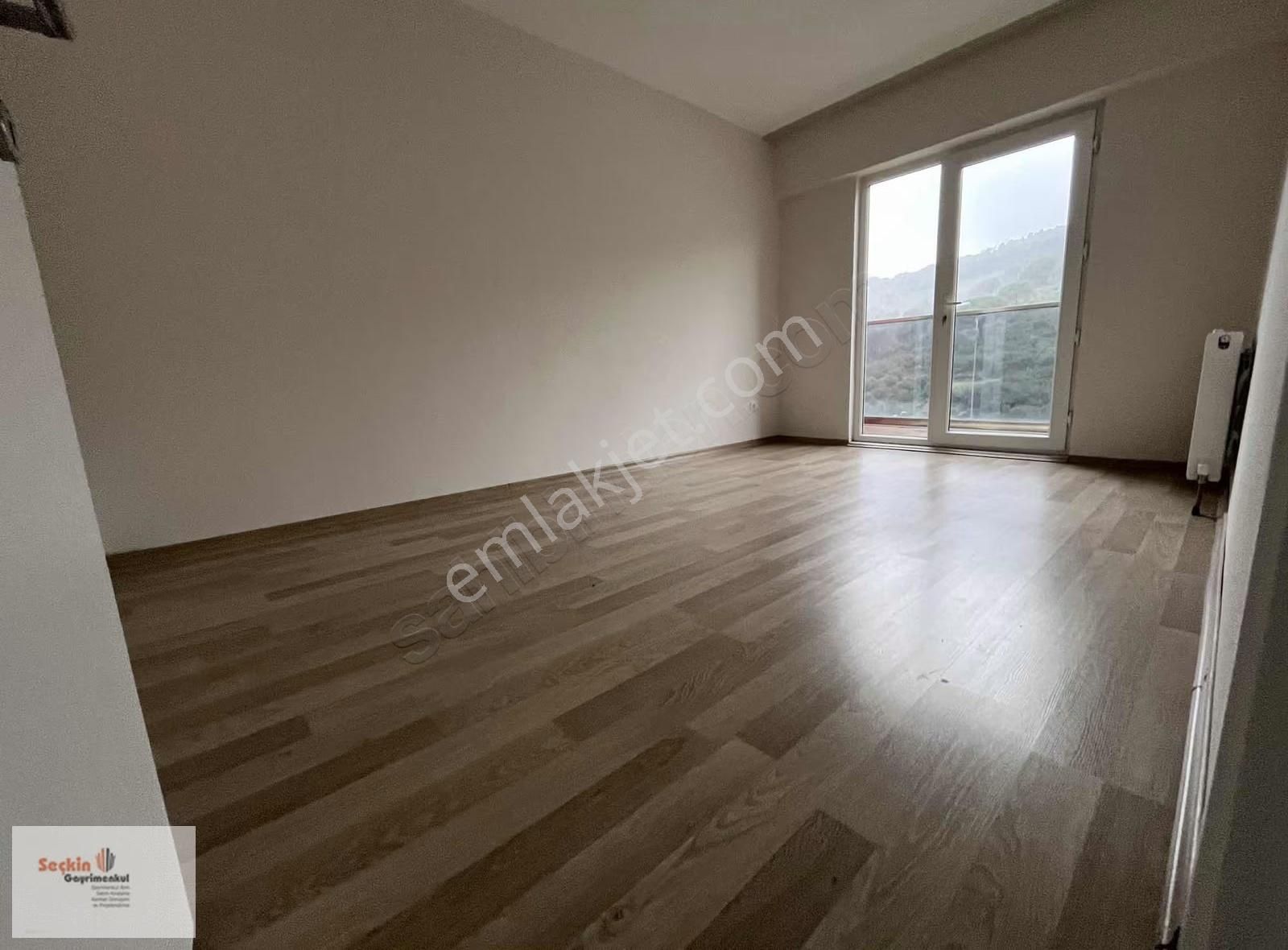 Maltepe Zümrütevlerde Full Ada Sitesi İçerisinde 2+1 80m2 Net - Görsel 32