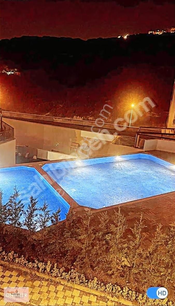 Maltepe Zümrütevlerde Full Ada Sitesi İçerisinde 2+1 80m2 Net - Görsel 17