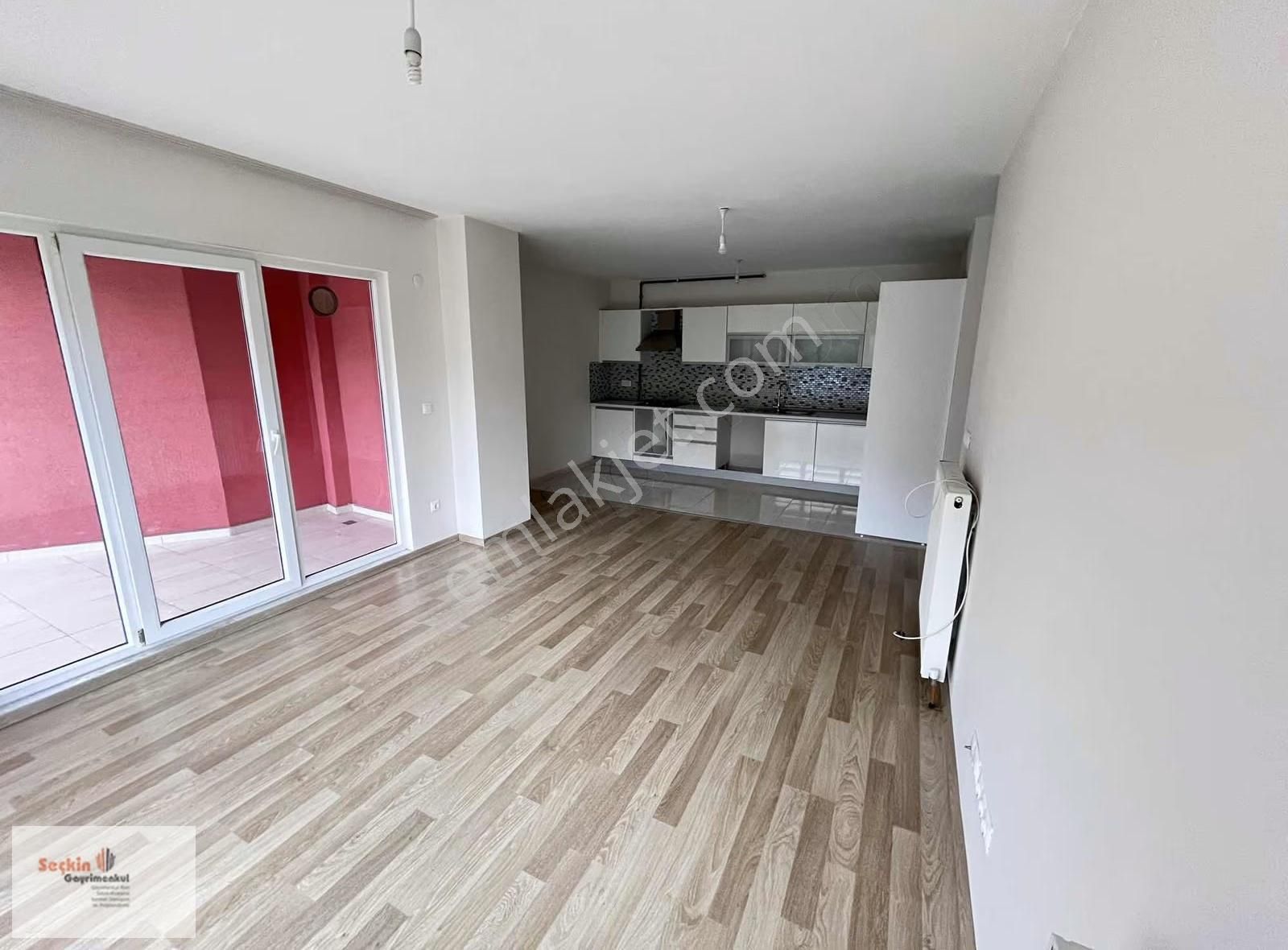 Maltepe Zümrütevlerde Full Ada Sitesi İçerisinde 2+1 80m2 Net - Görsel 34