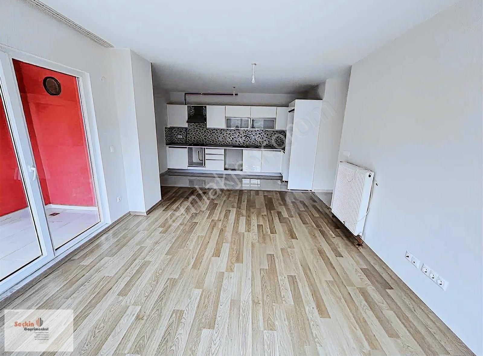Maltepe Zümrütevlerde Full Ada Sitesi İçerisinde 2+1 80m2 Net - Görsel 9