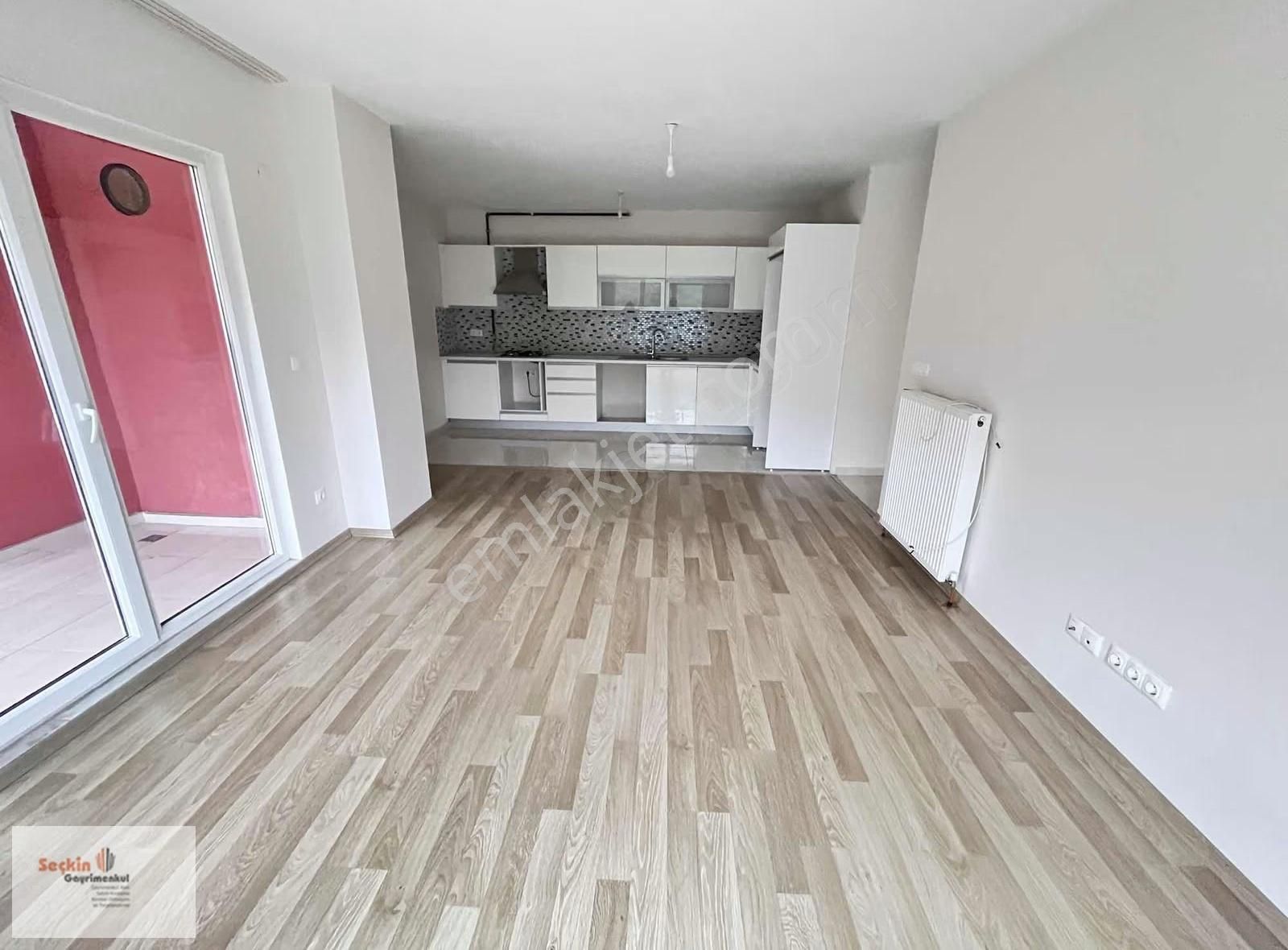 Maltepe Zümrütevlerde Full Ada Sitesi İçerisinde 2+1 80m2 Net - Görsel 21