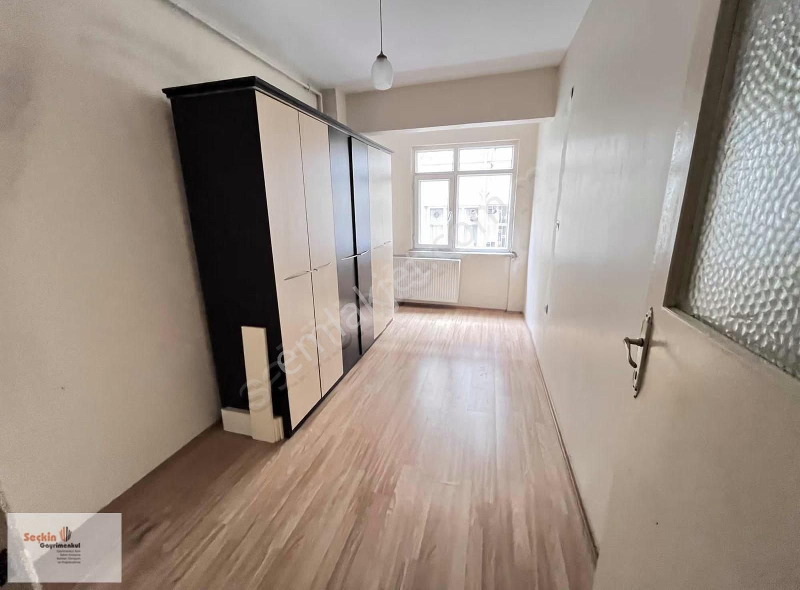 Maltepe Zümrütevlerde Metroya Yakın Cadde Üzeri 2+1 80m2 1.kat - Görsel 5