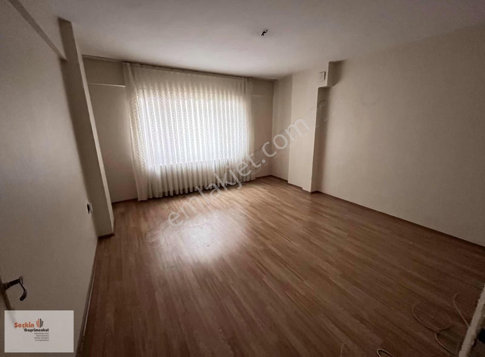 Maltepe Zümrütevlerde Metroya Yakın Cadde Üzeri 2+1 80m2 1.kat - Görsel 26