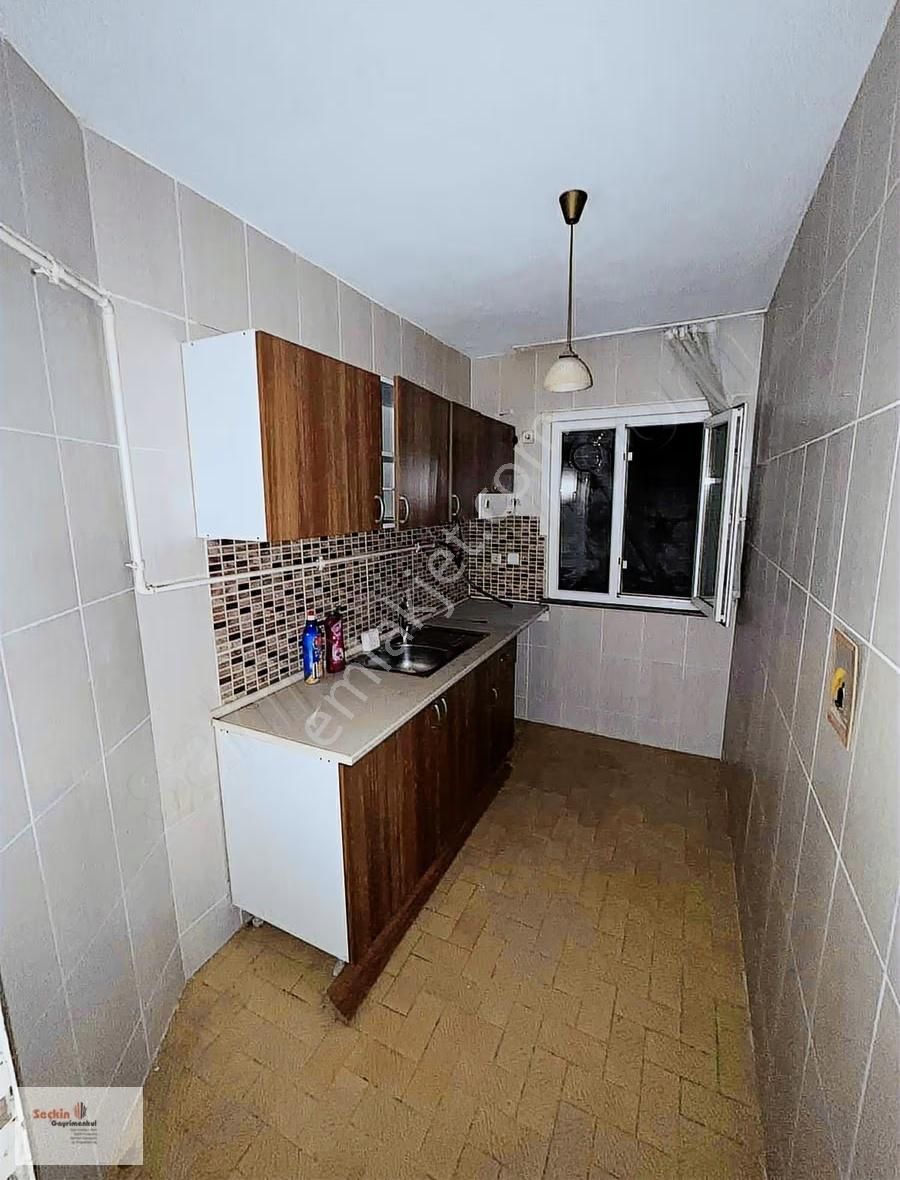 Maltepe Zümrütevlerde Metroya Yakın Cadde Üzeri 2+1 80m2 1.kat - Görsel 6