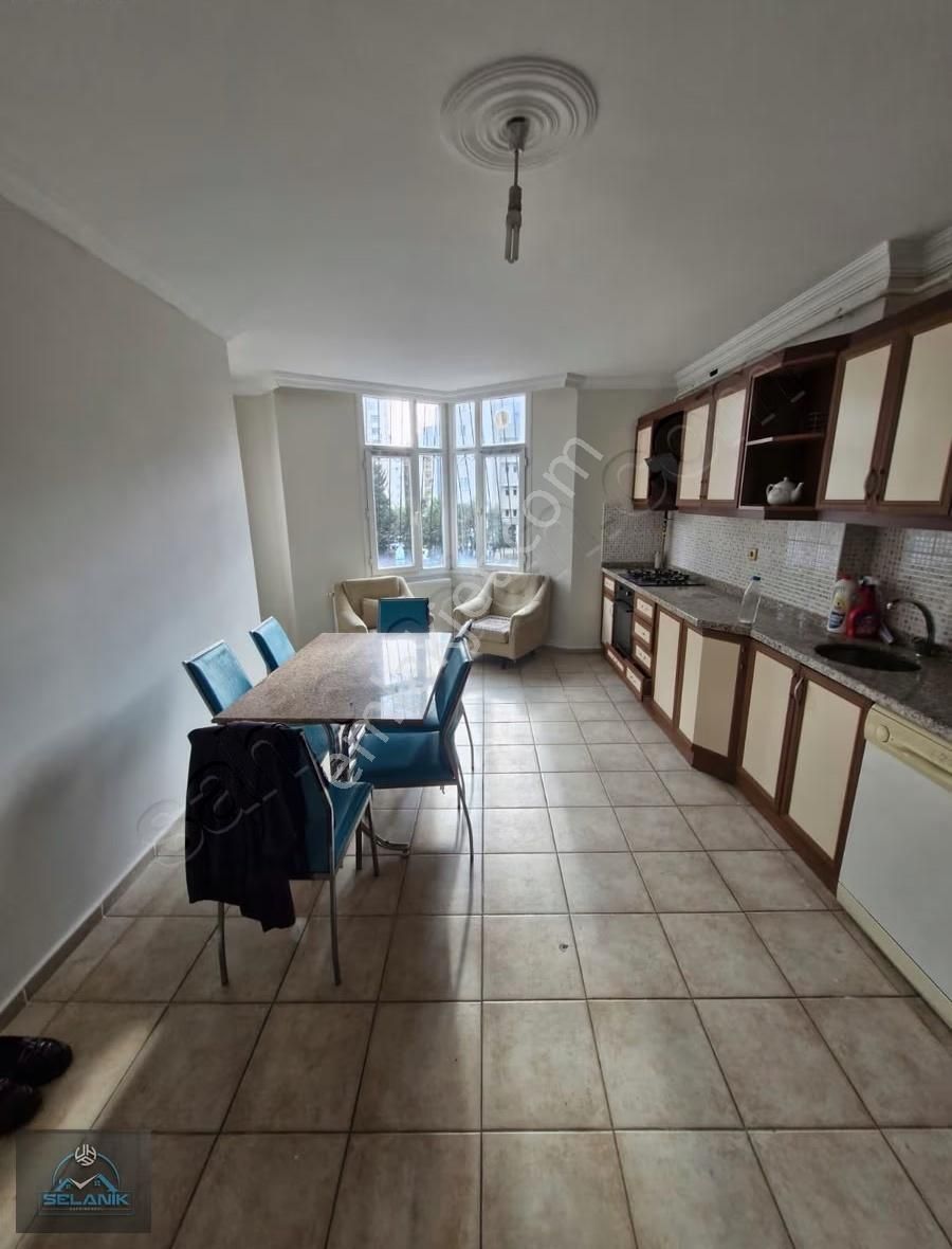 Yurt Mahallesinde 3+1 Doğalgazlı Eşyalı Kiralık Daire - Görsel 21