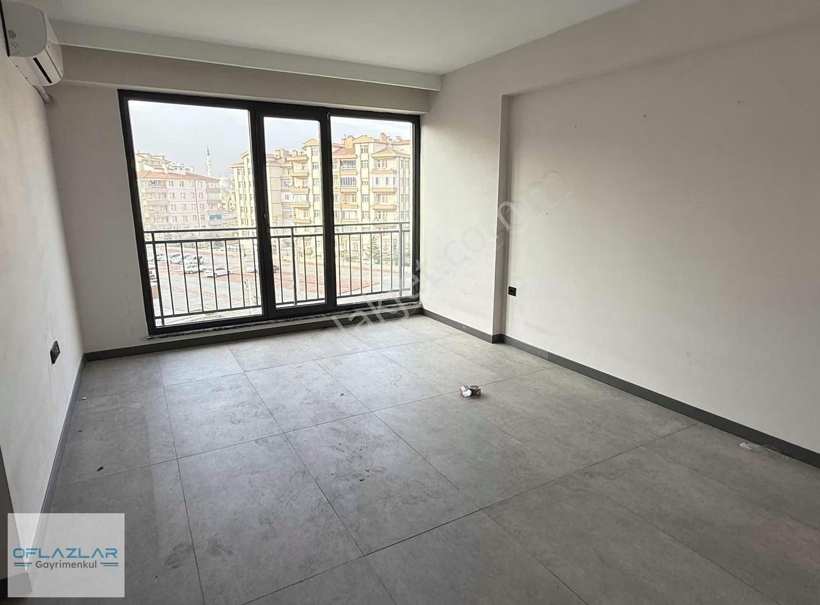 +1 Nükte Konutların Da Satılık Ara Kat 2,5+1 Site İçerisinde - Görsel 16