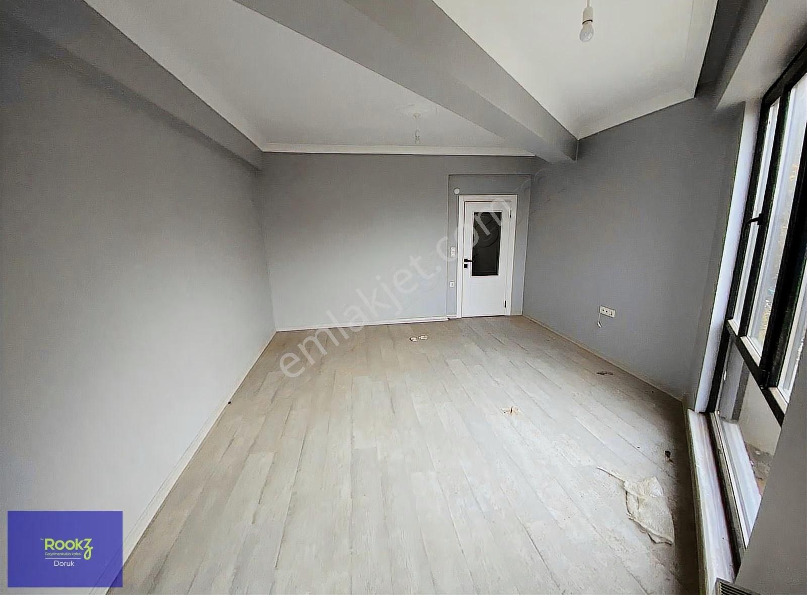 Rookzdoruk'dan Beşyol Meydanı Dibinde Önü Açık Geniş 2+1!!!! - Görsel 6