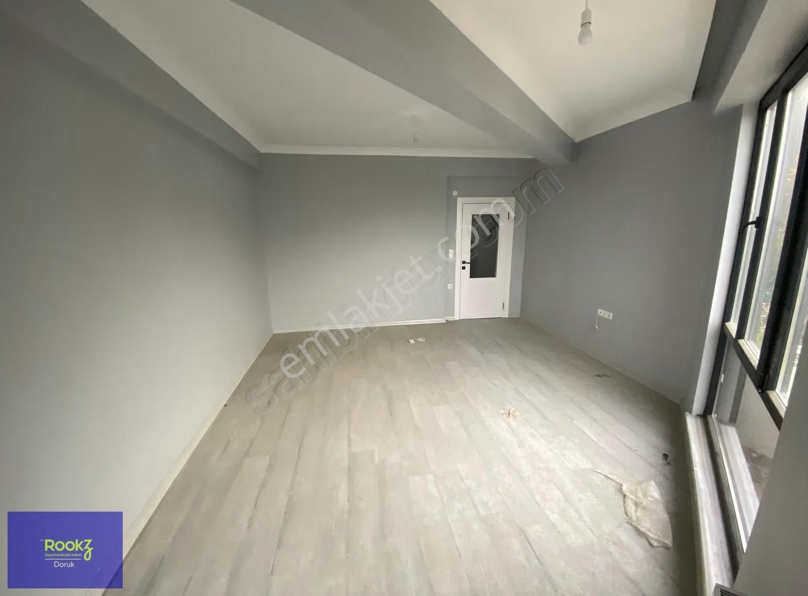Rookzdoruk'dan Beşyol Meydanı Dibinde Önü Açık Geniş 2+1!!!!
