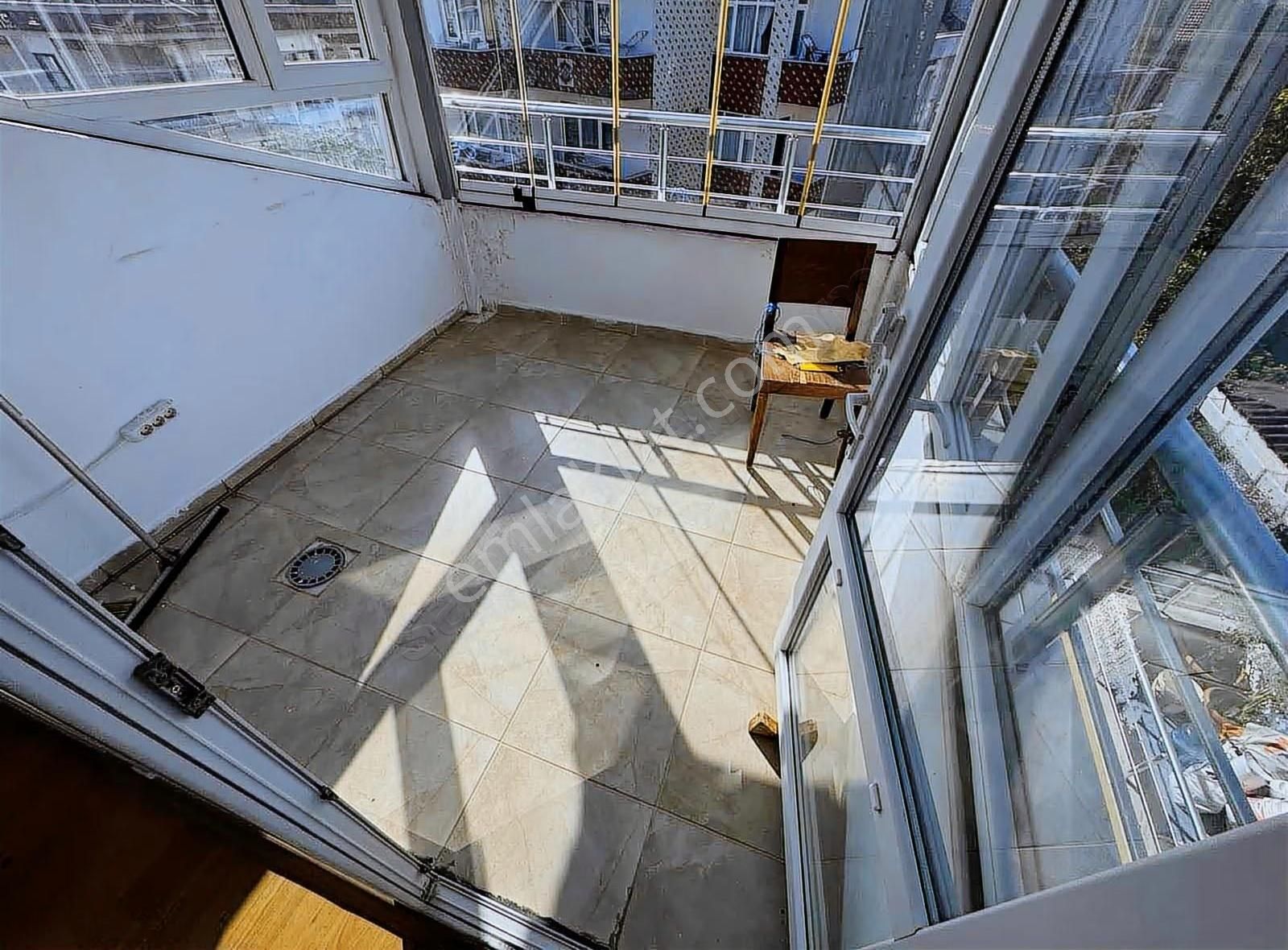 Sancaktepe Sarıgazi Atatürk Mah Bayana Kiralık 1+1 Çatı Katı - Görsel 9