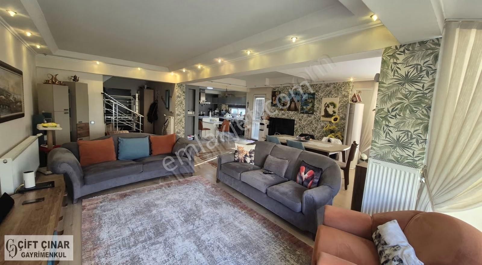 Güzelyurt Mah. Metya 2 Villalarında Köşe Konumda Tripleks - Görsel 5