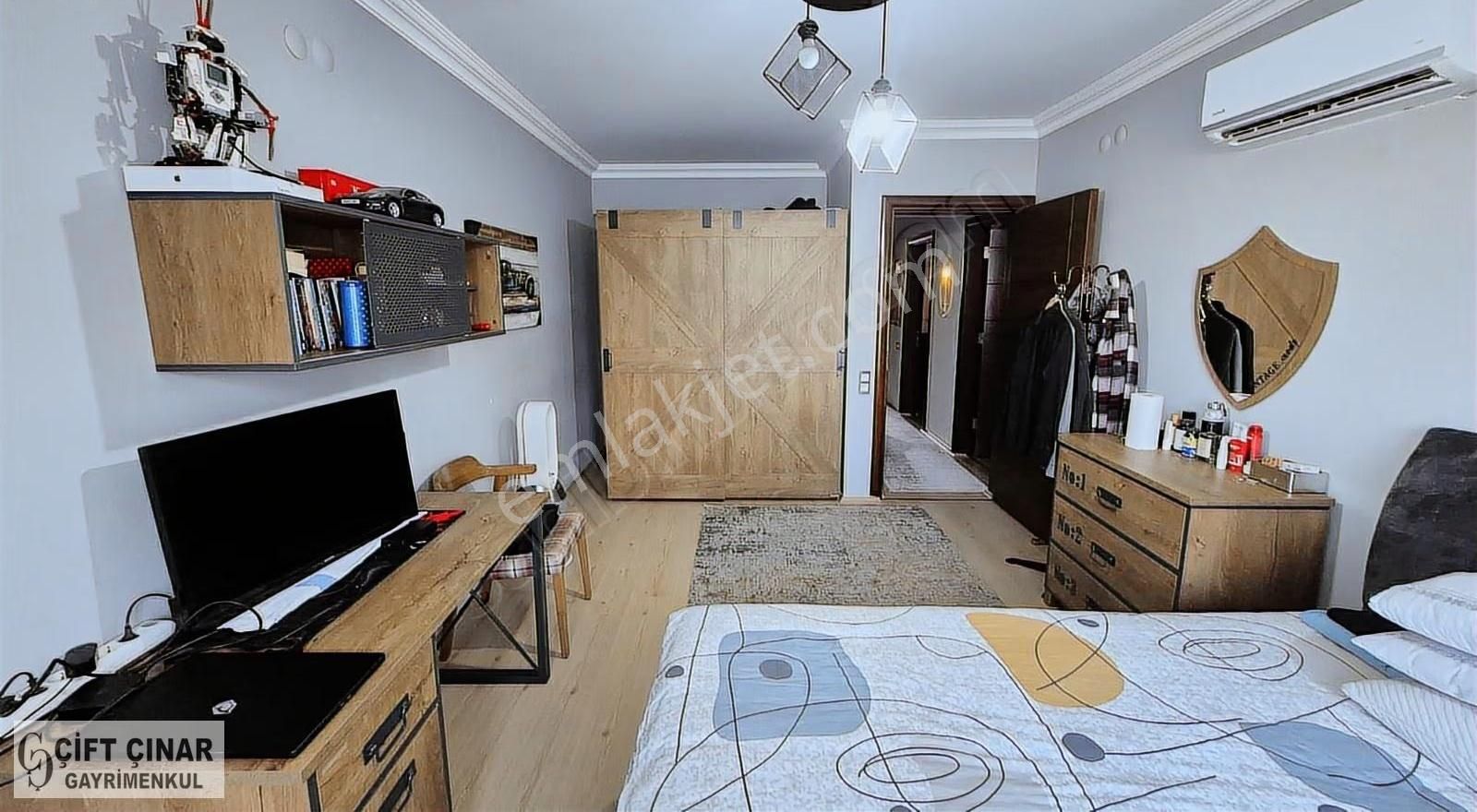 Güzelyurt Mah. Metya 2 Villalarında Köşe Konumda Tripleks - Görsel 2