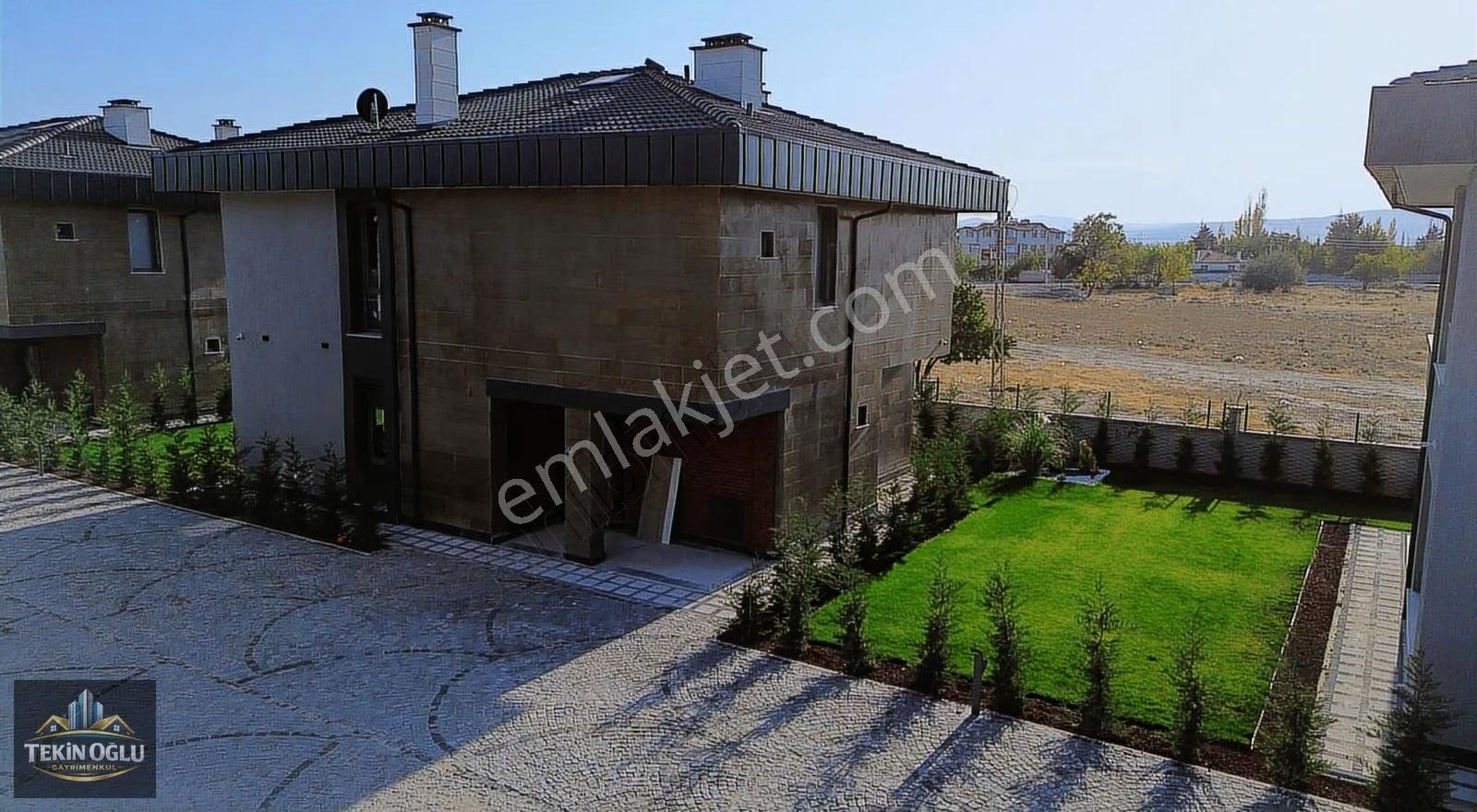 Tekin Oğlun'dan Meram Harmancıkta 4+1 Site İçi Lüks Villa - Görsel 19