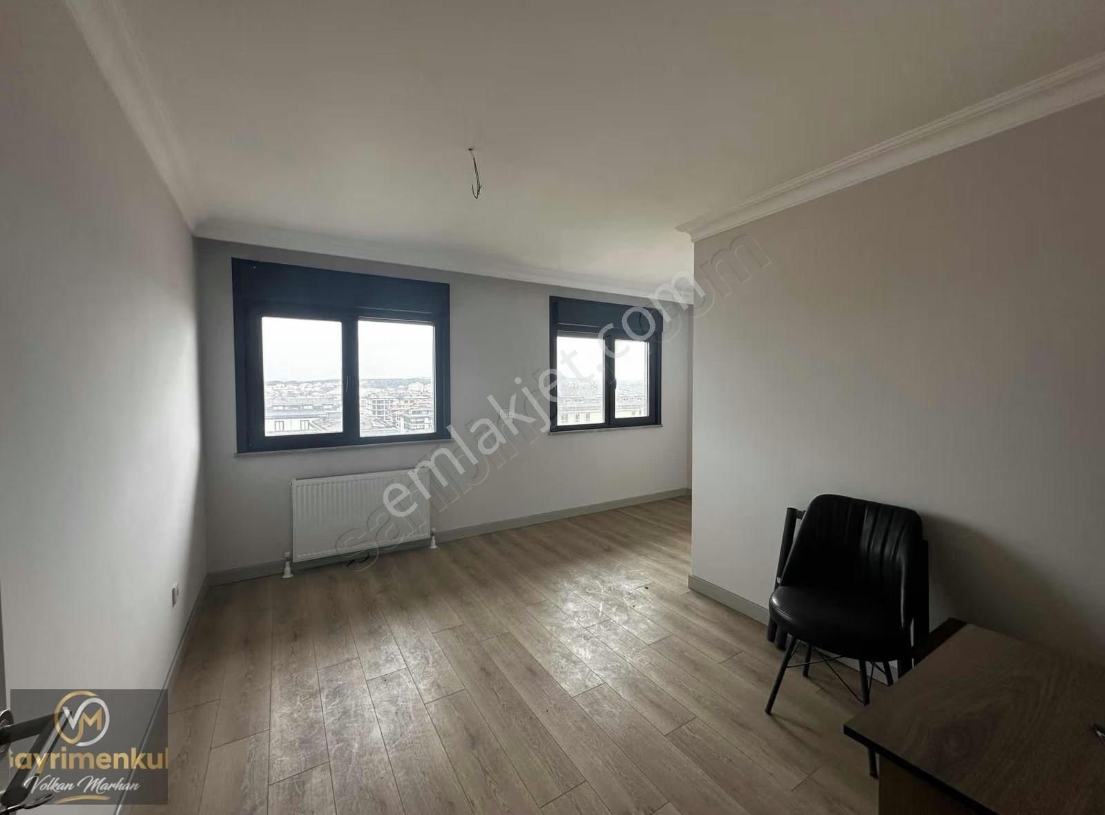 Bahçelievler Mahallesinde 4+2 | Çift Girişli 2 Kapalı Mutfaklı - Görsel 8